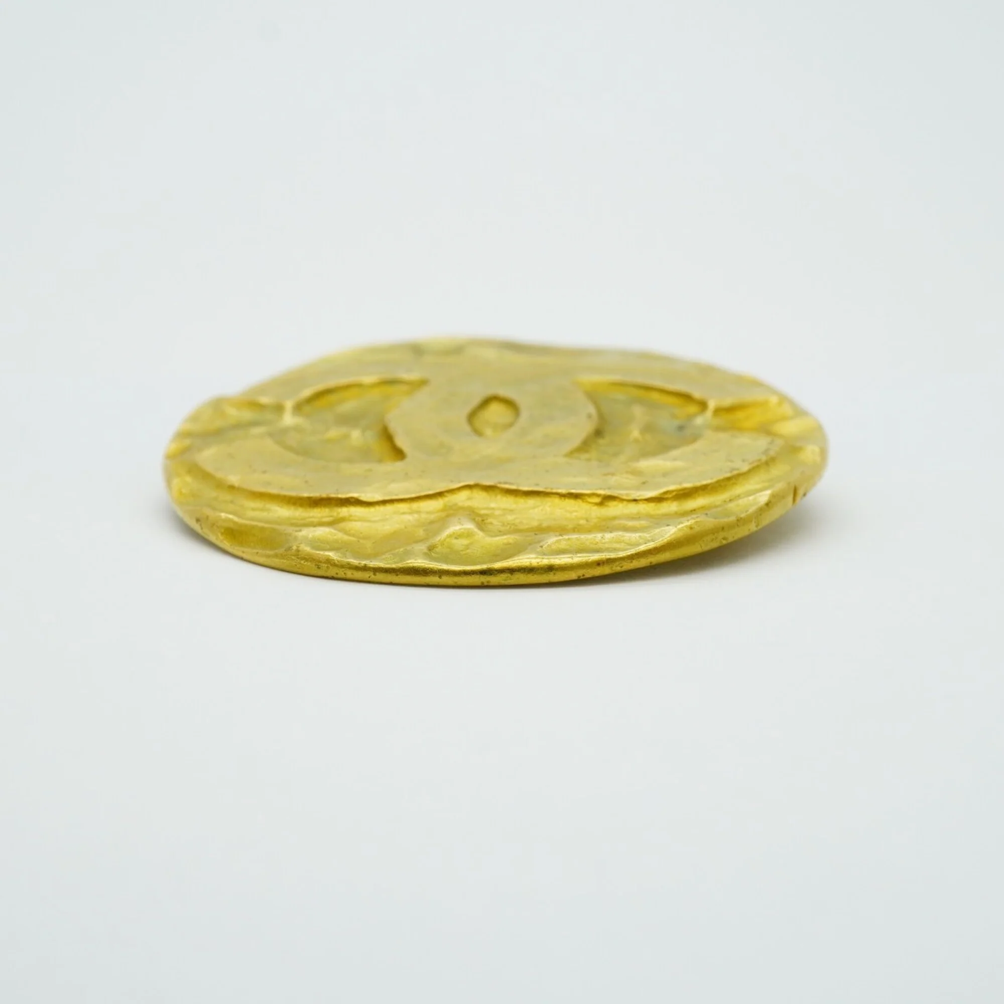 CC Logo Brooch Metal - Image 3