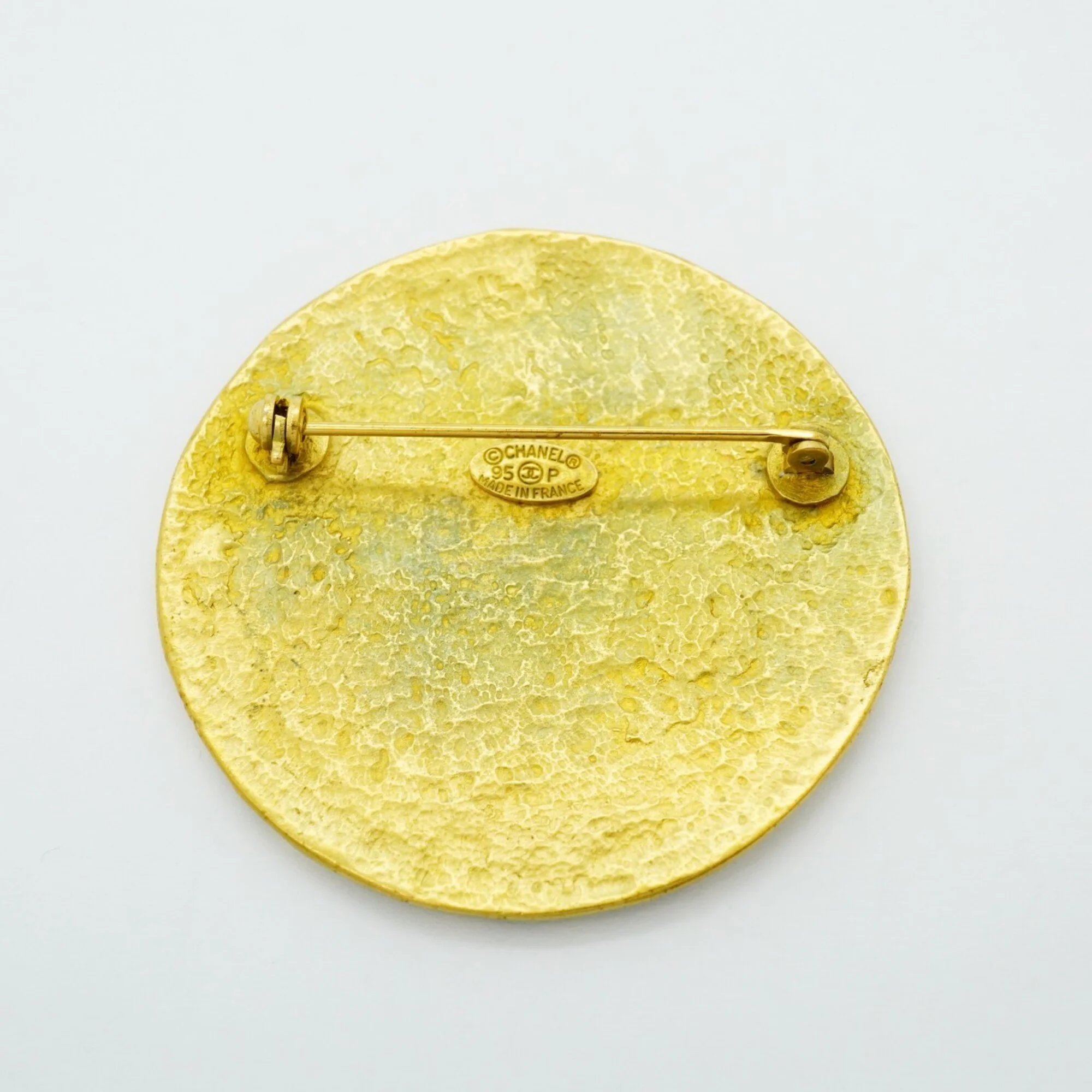 CC Logo Brooch Metal - Image 5