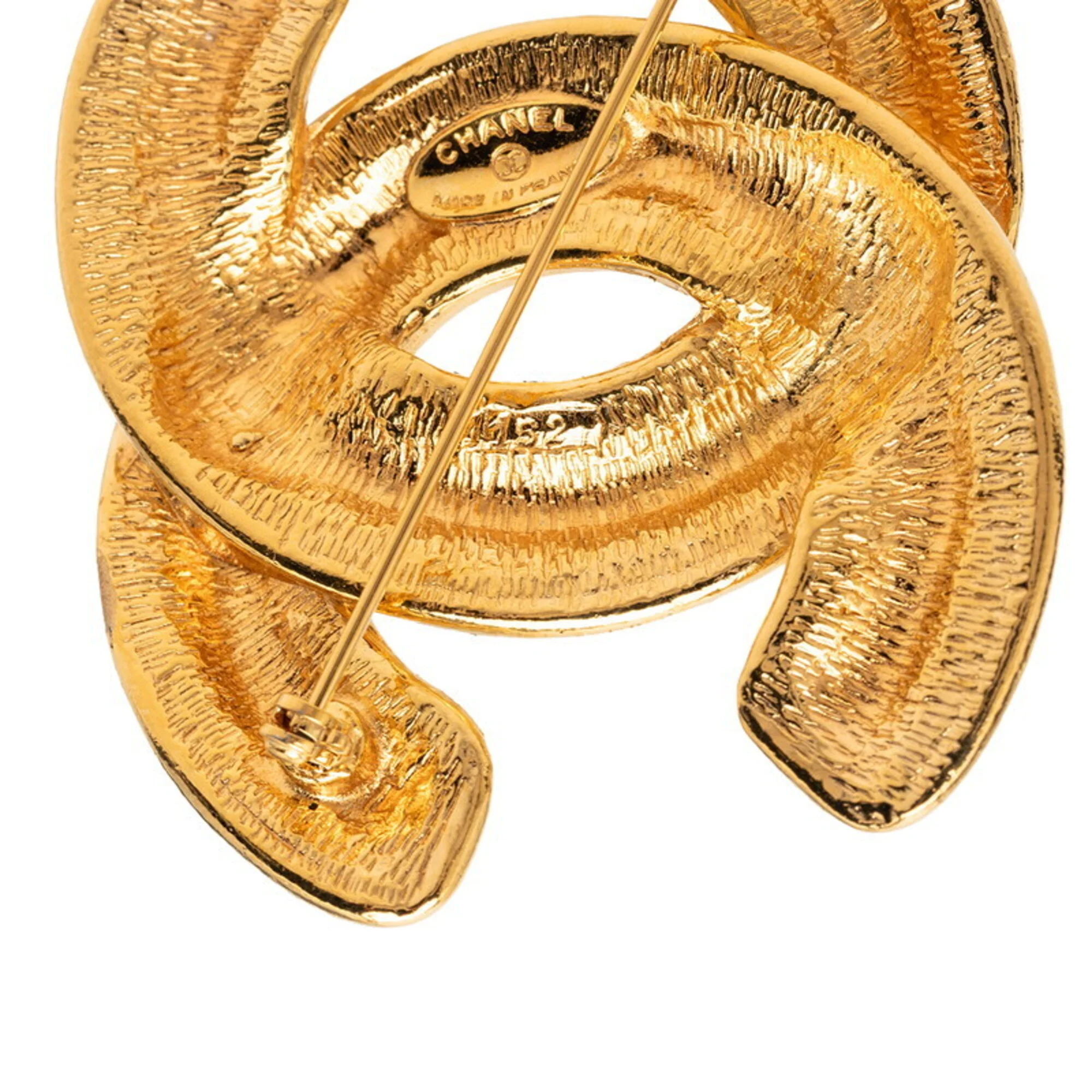 CC Logo Brooch Metal - Image 3