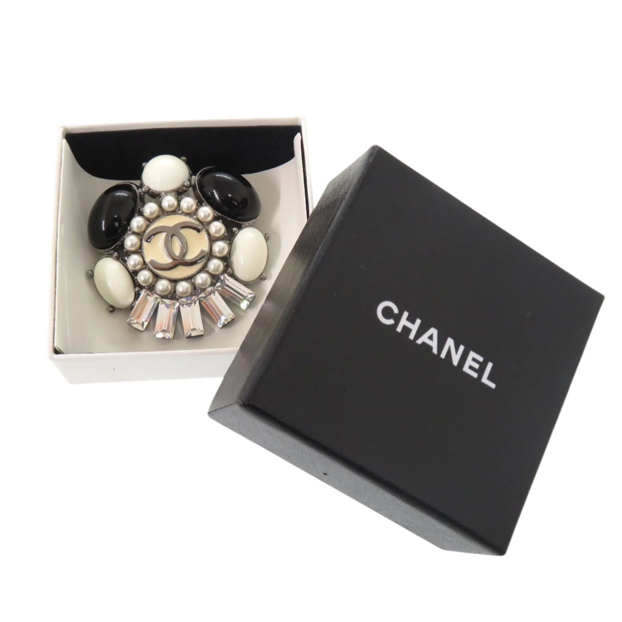 CC Logo Brooch Silver-Tone Metal - Image 2