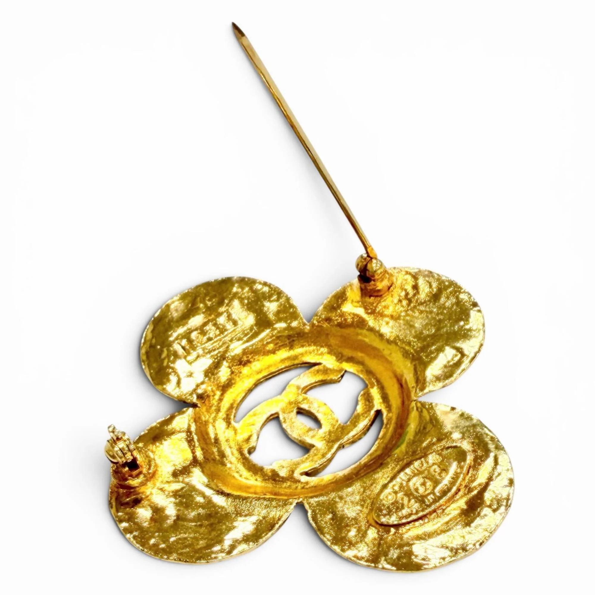 CC Logo Flower Brooch Metal - Image 4