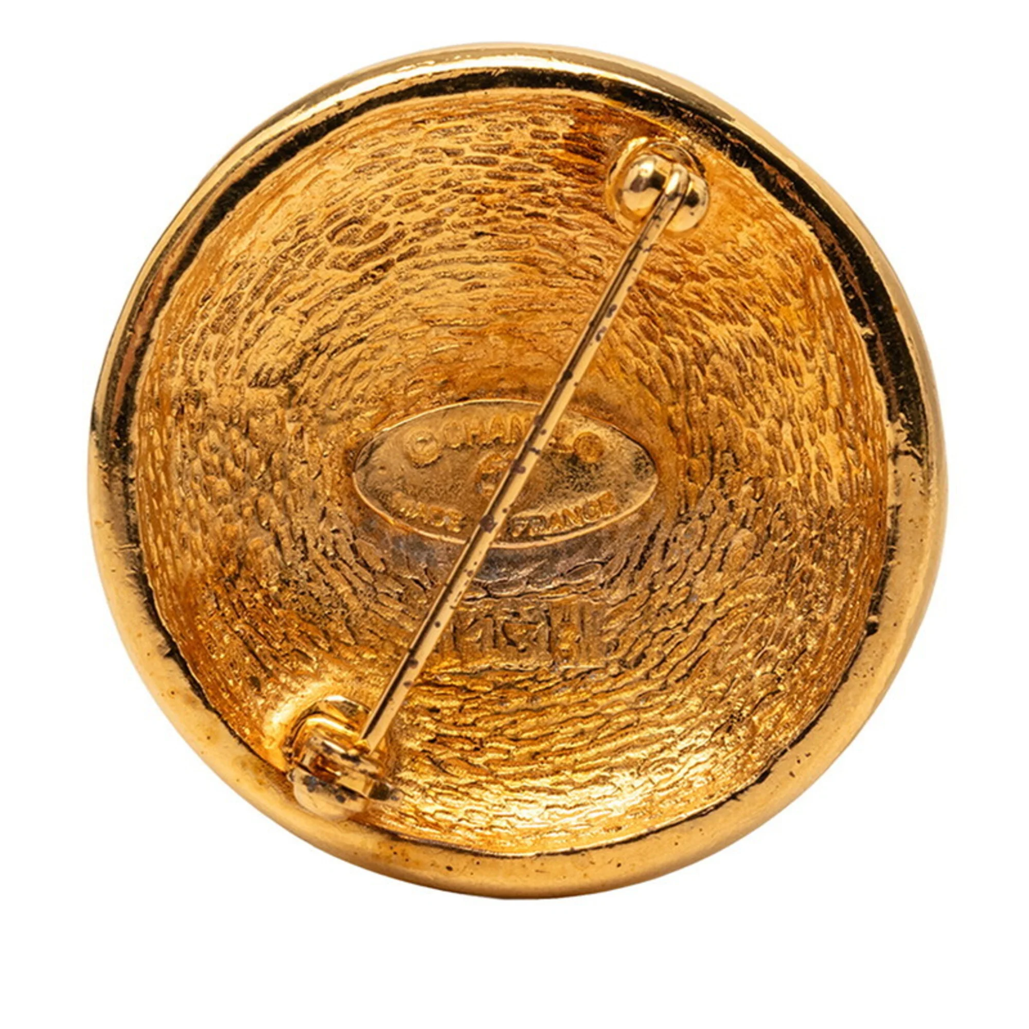 CC Logo Round Brooch Metal - Image 2