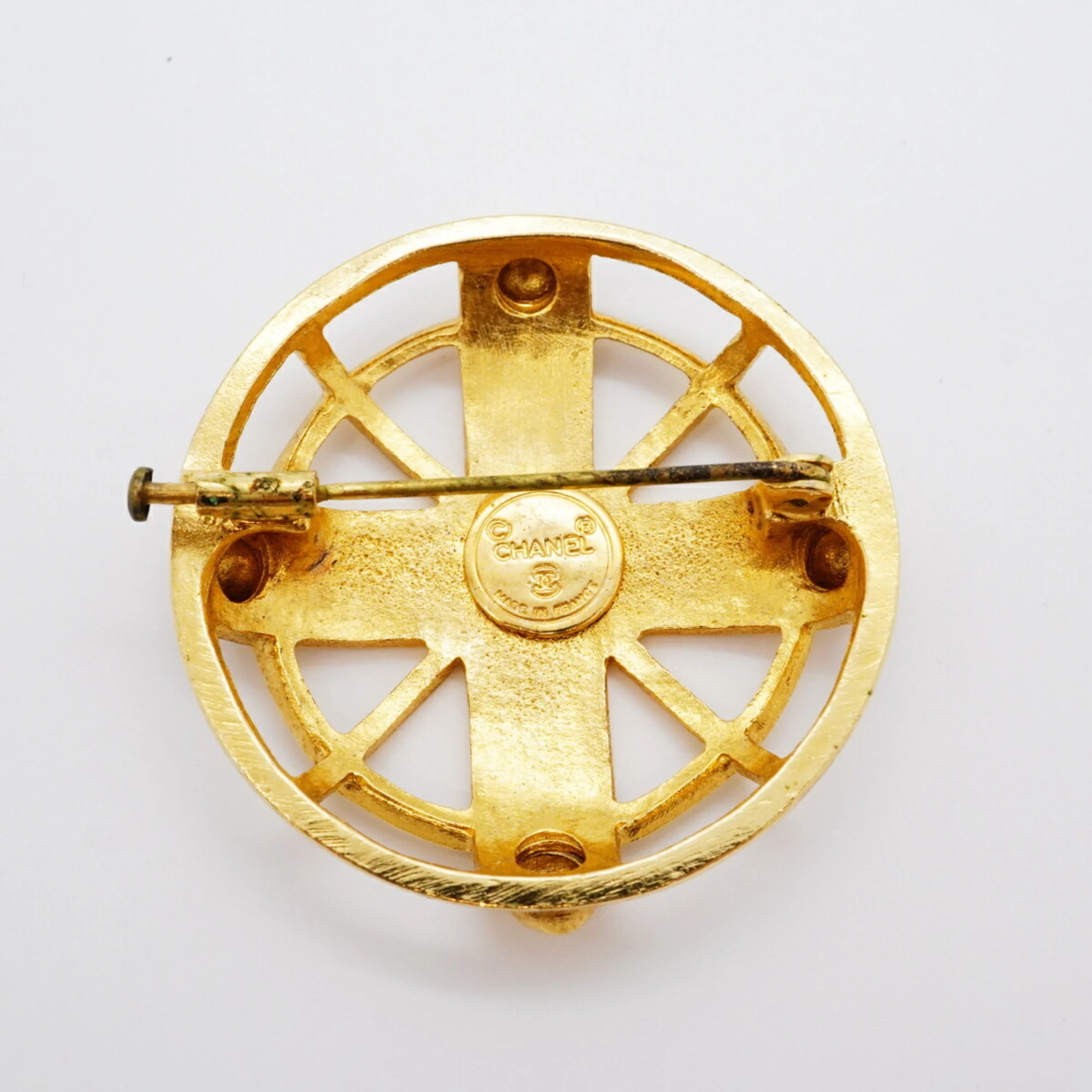 Circle Design Brooch Metal - Image 5
