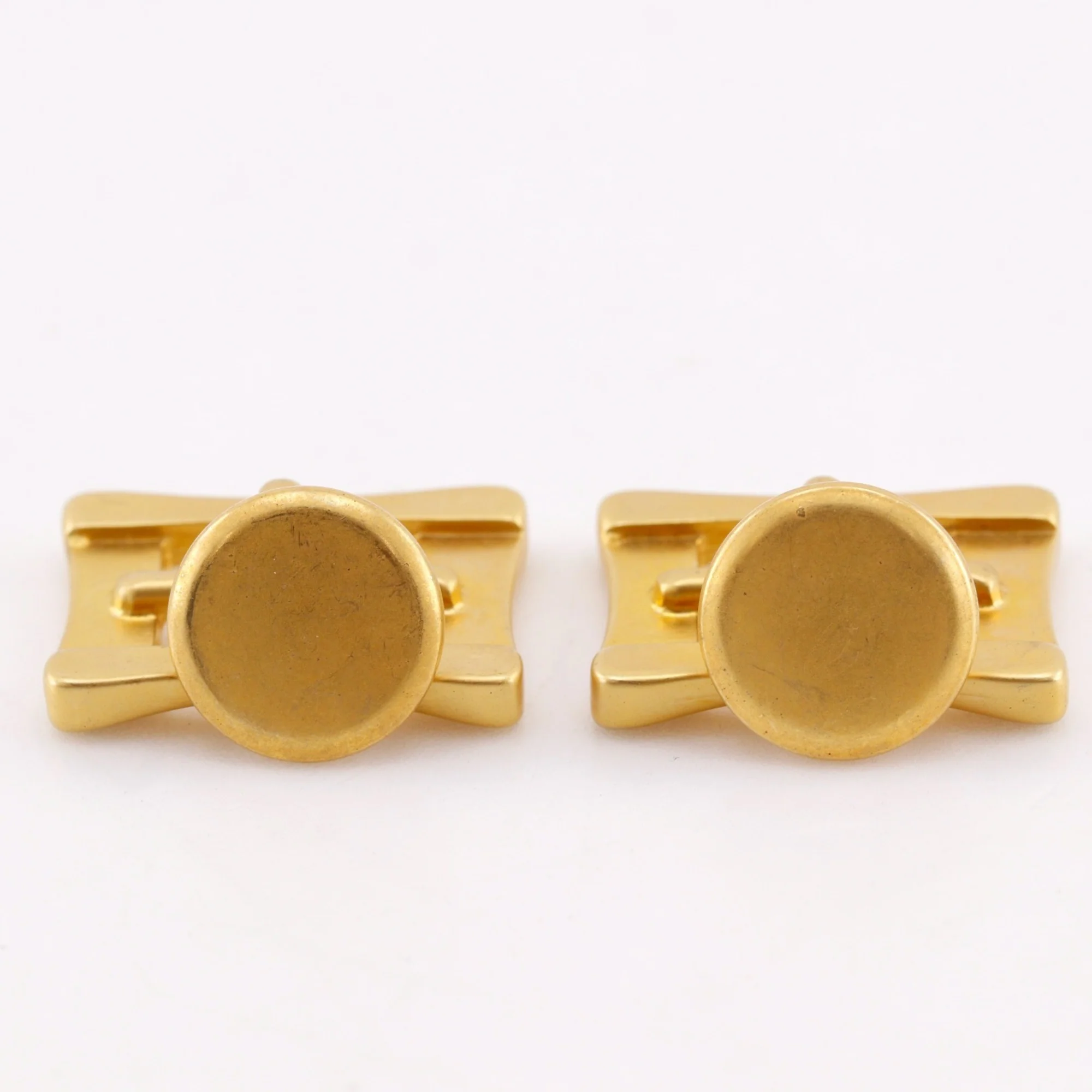 Cufflinks Gold Bracelet - Image 4