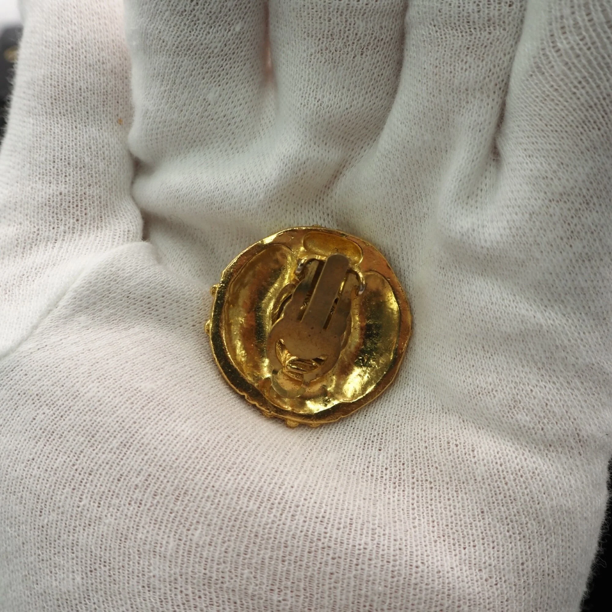 CC Logo Clip-On Earrings Gold-Tone Metal Gold-Tone Metal - Image 4