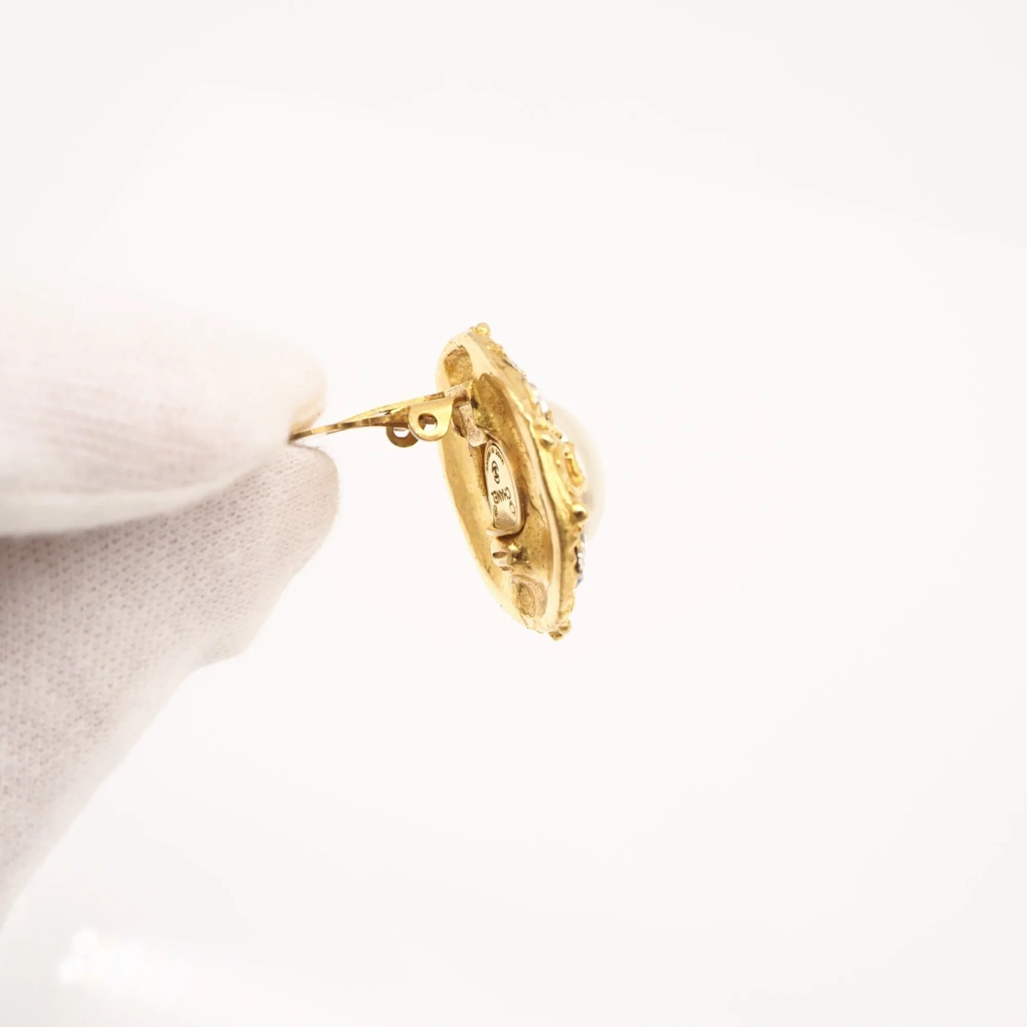 CC Logo Clip-On Earrings Gold-Tone Metal Gold-Tone Metal - Image 5