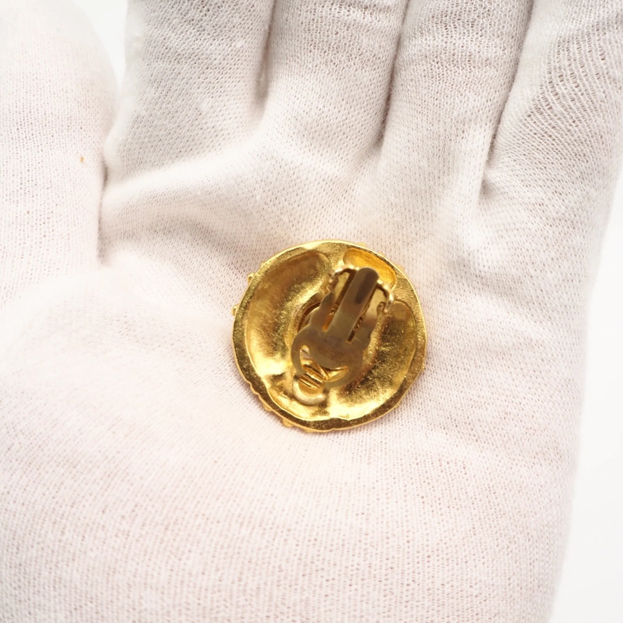 CC Logo Clip-On Earrings Gold-Tone Metal Gold-Tone Metal - Image 7