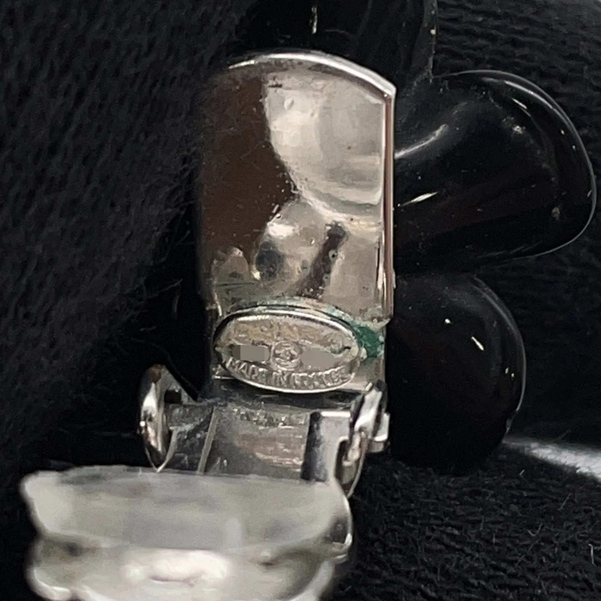 CC Logo Clip-On Earrings Metal - Image 8