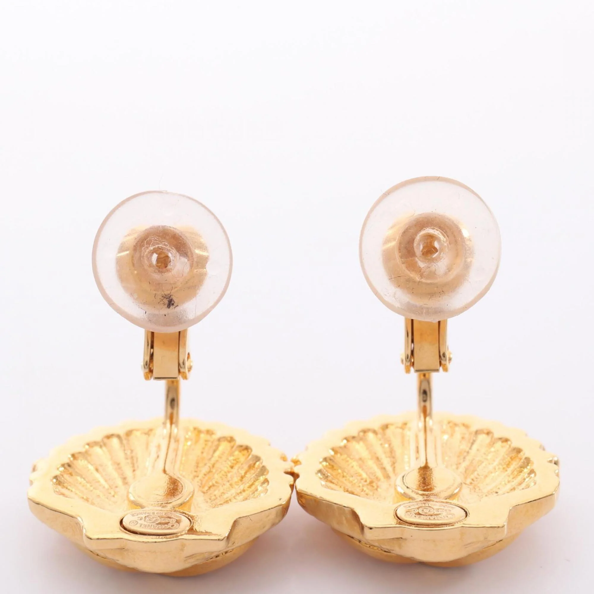 CC Logo Clip-On Earrings Metal - Image 5