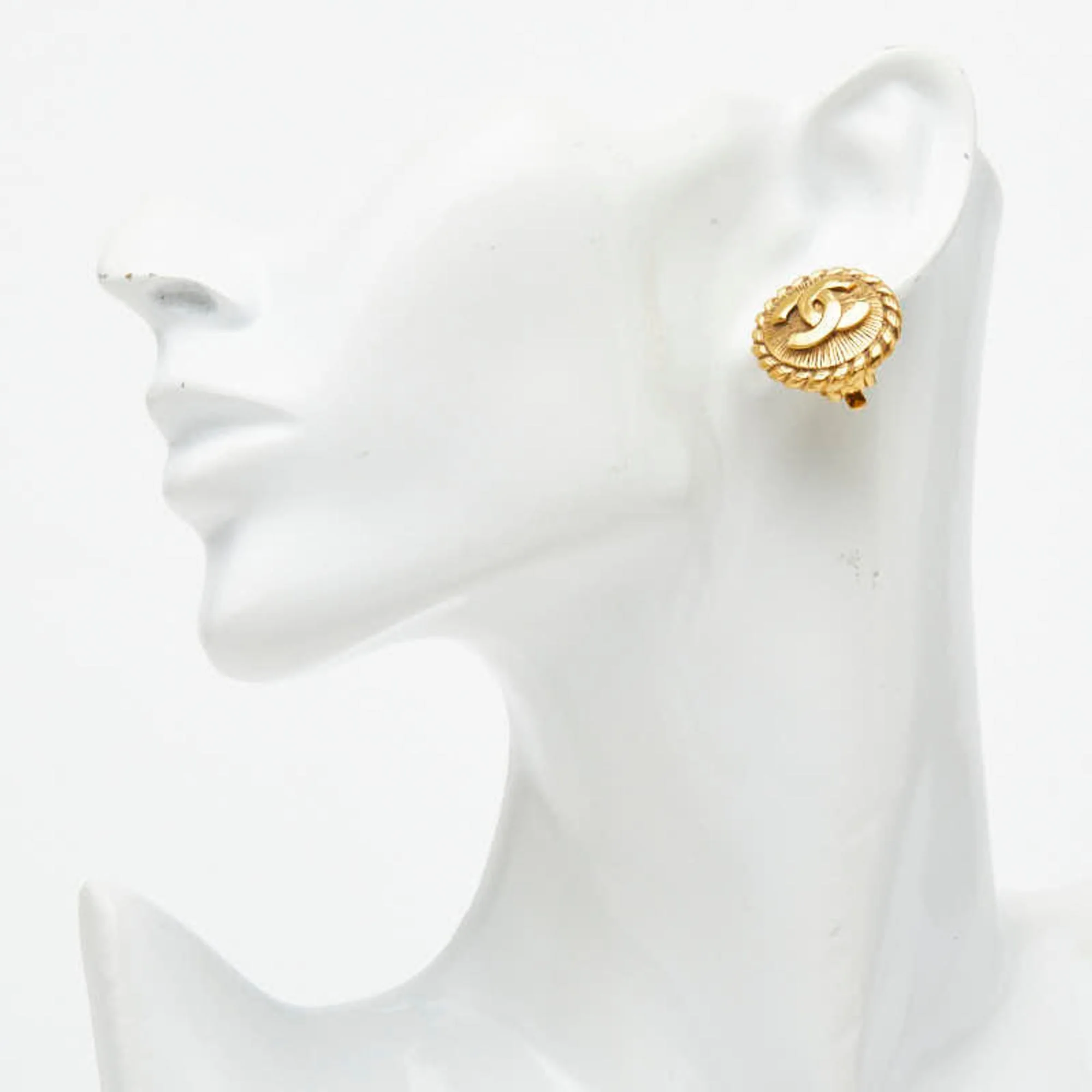 CC Logo Clip-On Earrings Metal Gold-Tone Metal - Image 5