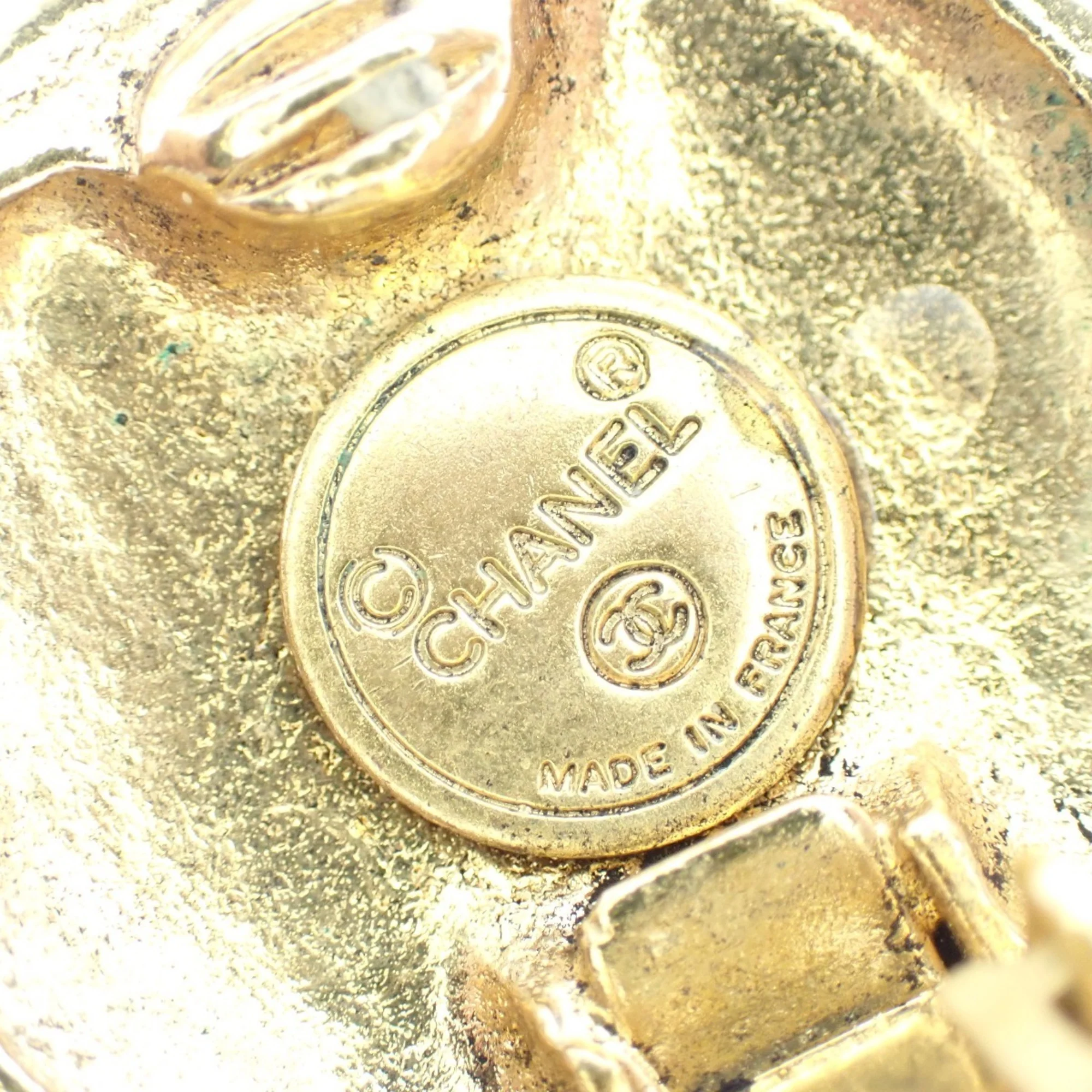 CC Logo Clip-On Earrings Metal Gold-Tone Metal - Image 5