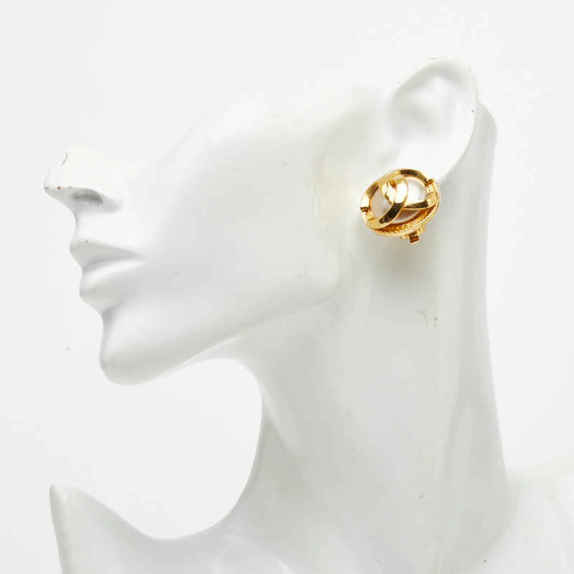 CC Logo Clip-On Earrings Metal Gold-Tone Metal - Image 5