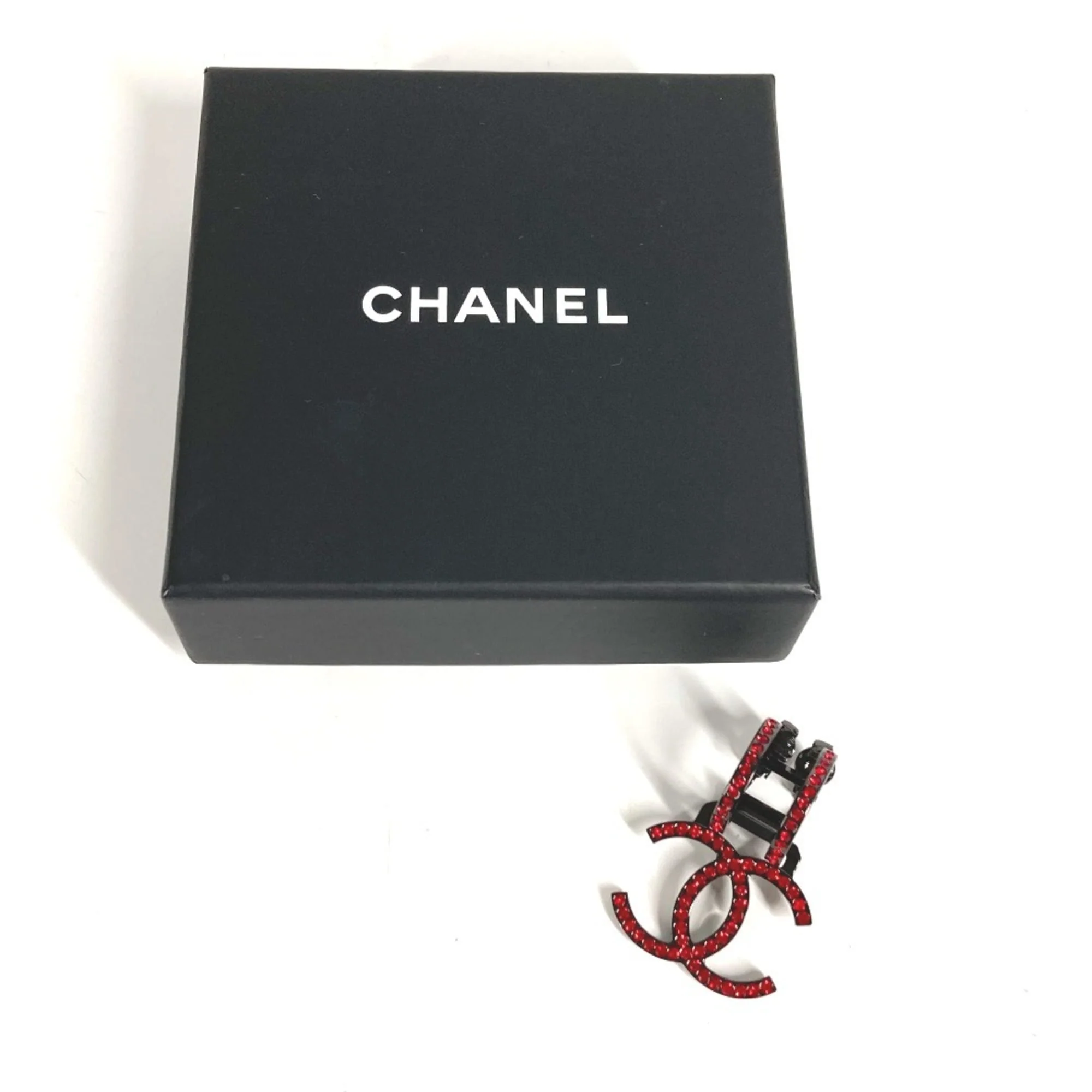 CC Logo Clip-On Single Earring Metal - Image 4