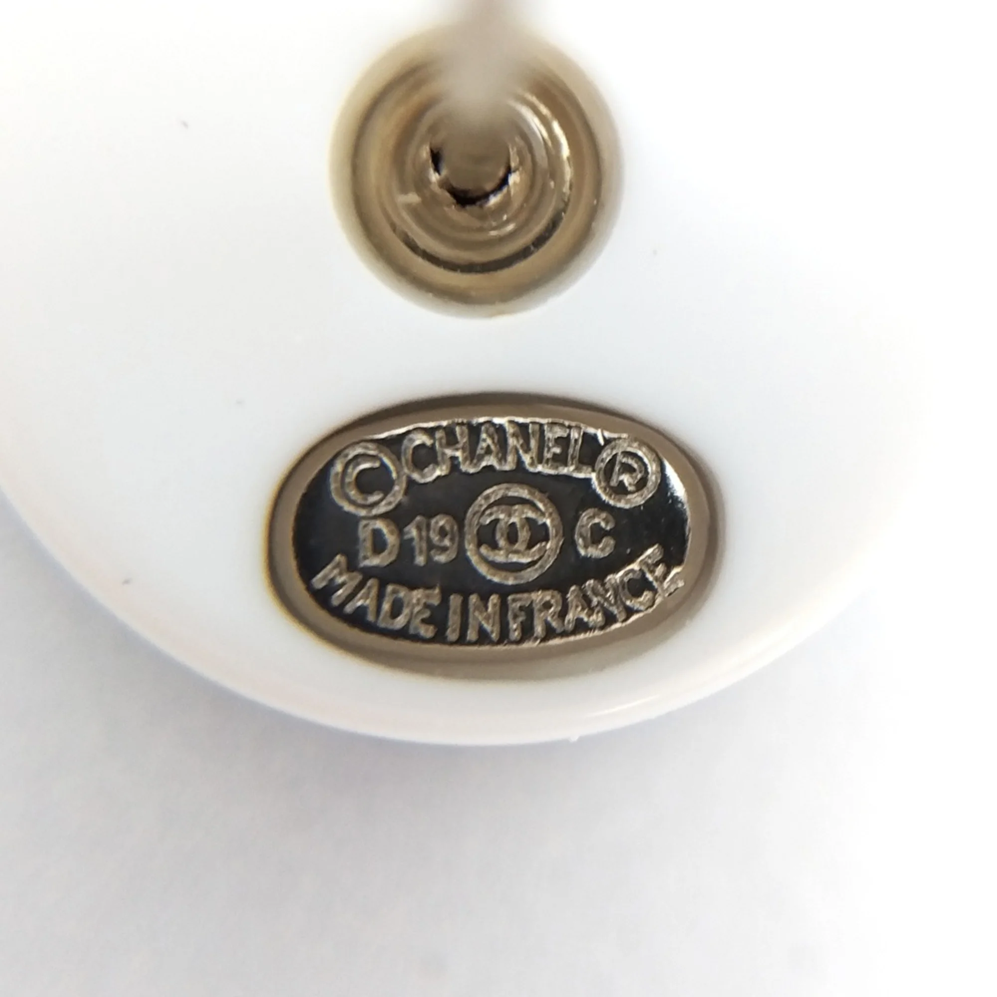 CC Logo Earrings Metal - Image 3