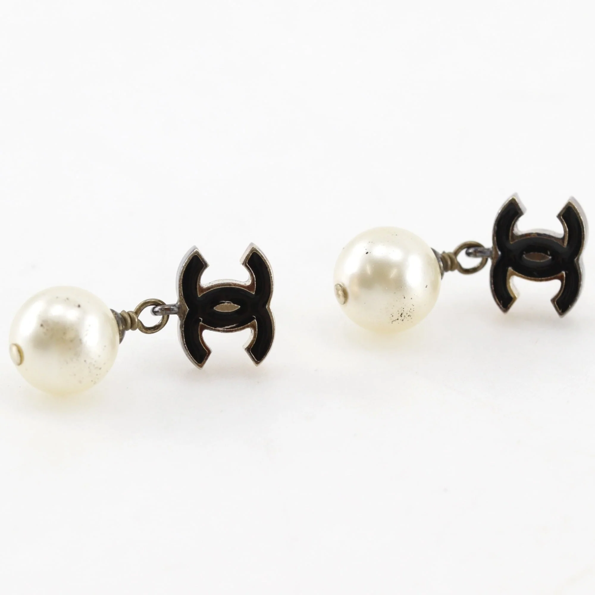 CC Logo Earrings Metal Gold-Tone Metal - Image 4