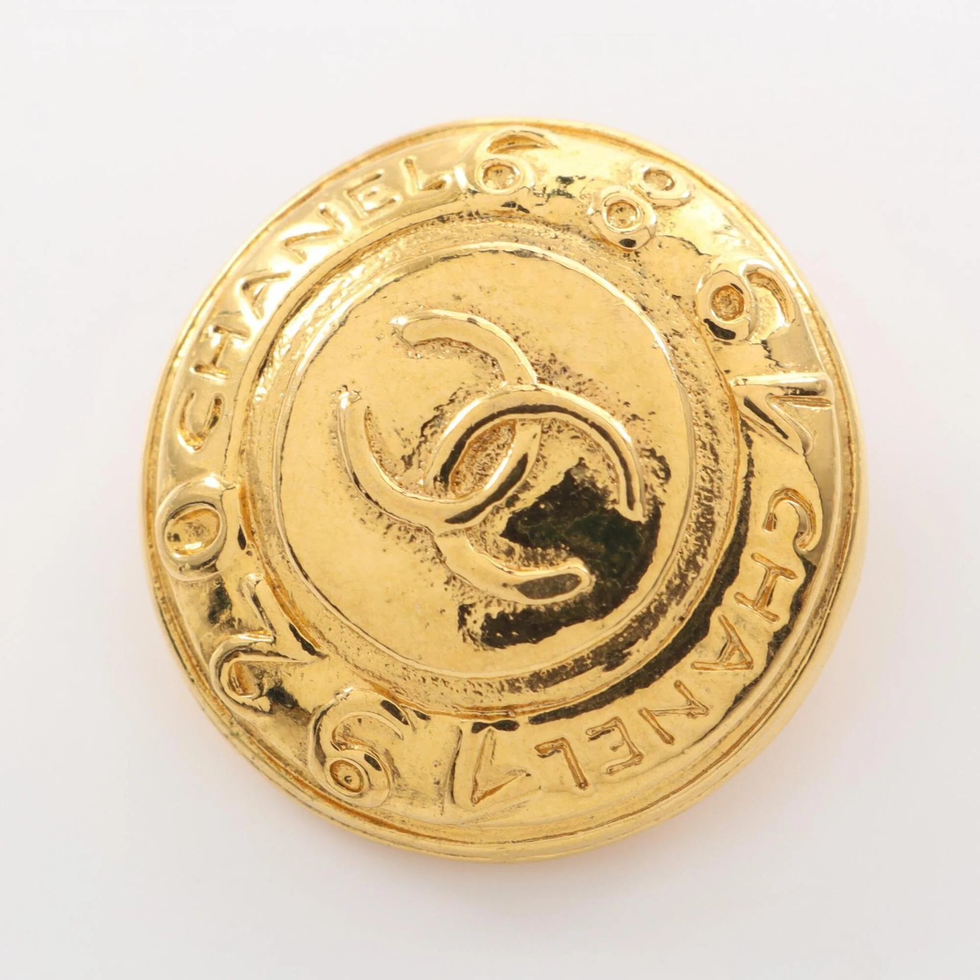 CC Logo Round Clip-On Earrings Metal Gold-Tone Metal - Image 7