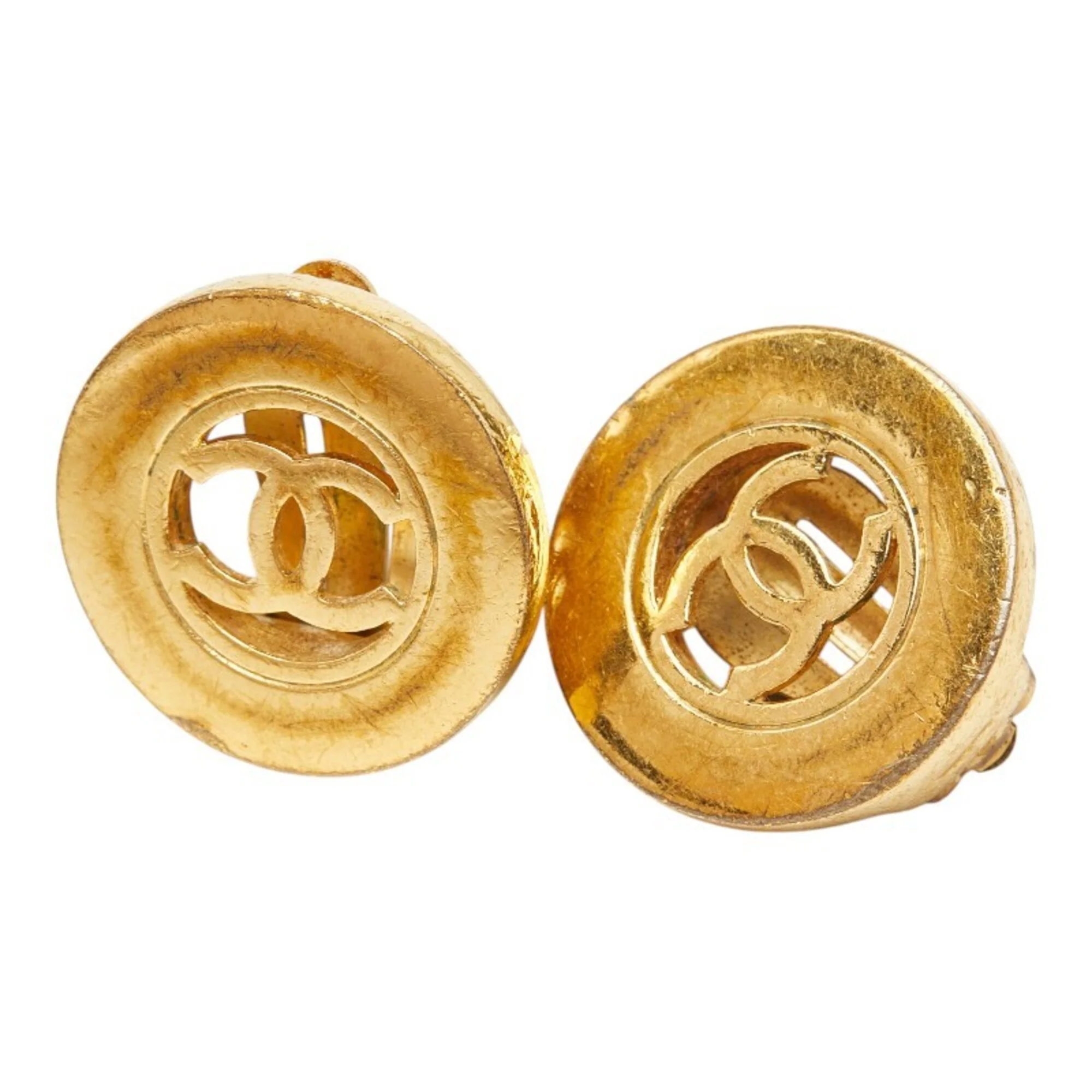 CC Logo Round Clip-On Earrings Metal Gold-Tone Metal