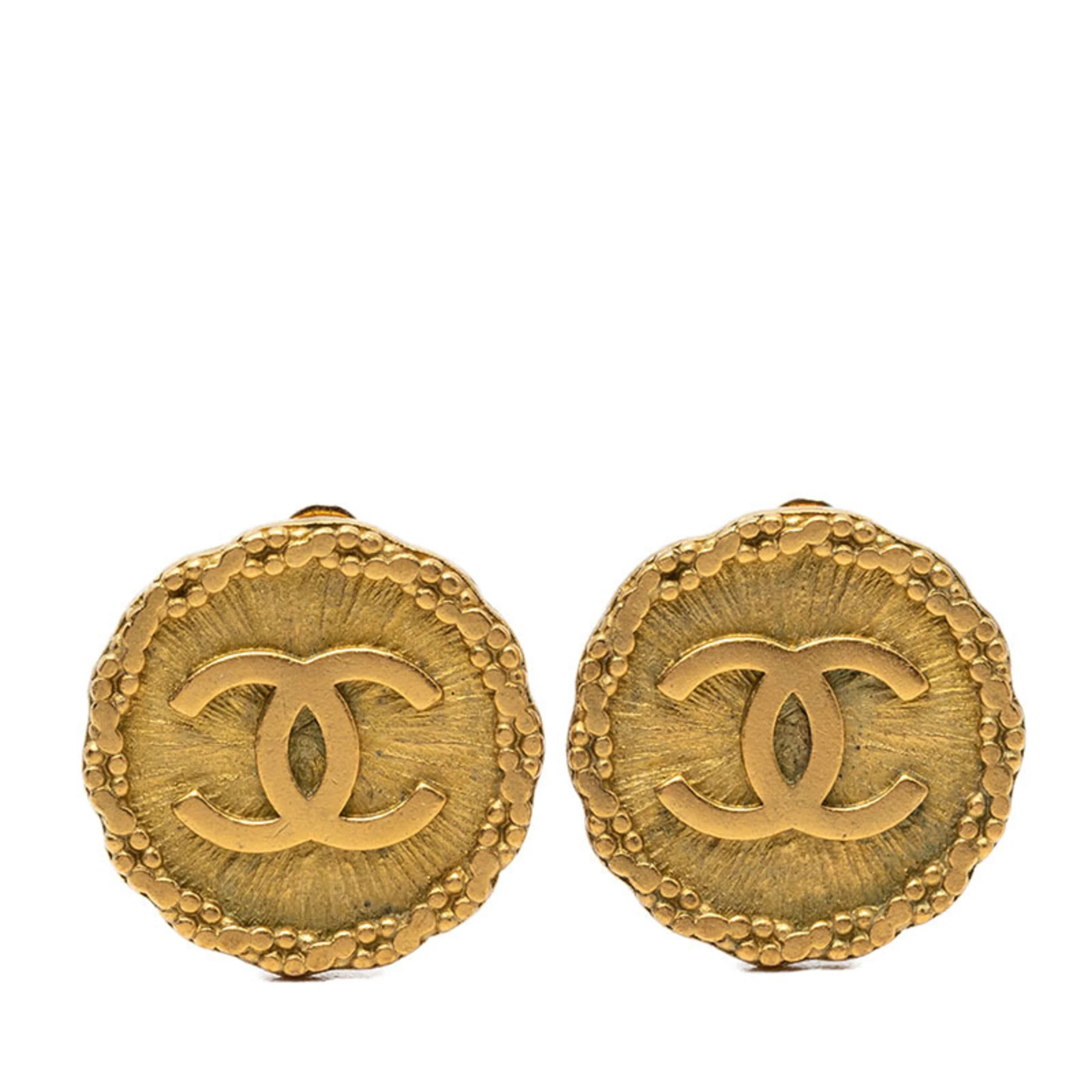 CC Logo Round Clip-On Earrings Metal Gold-Tone Metal