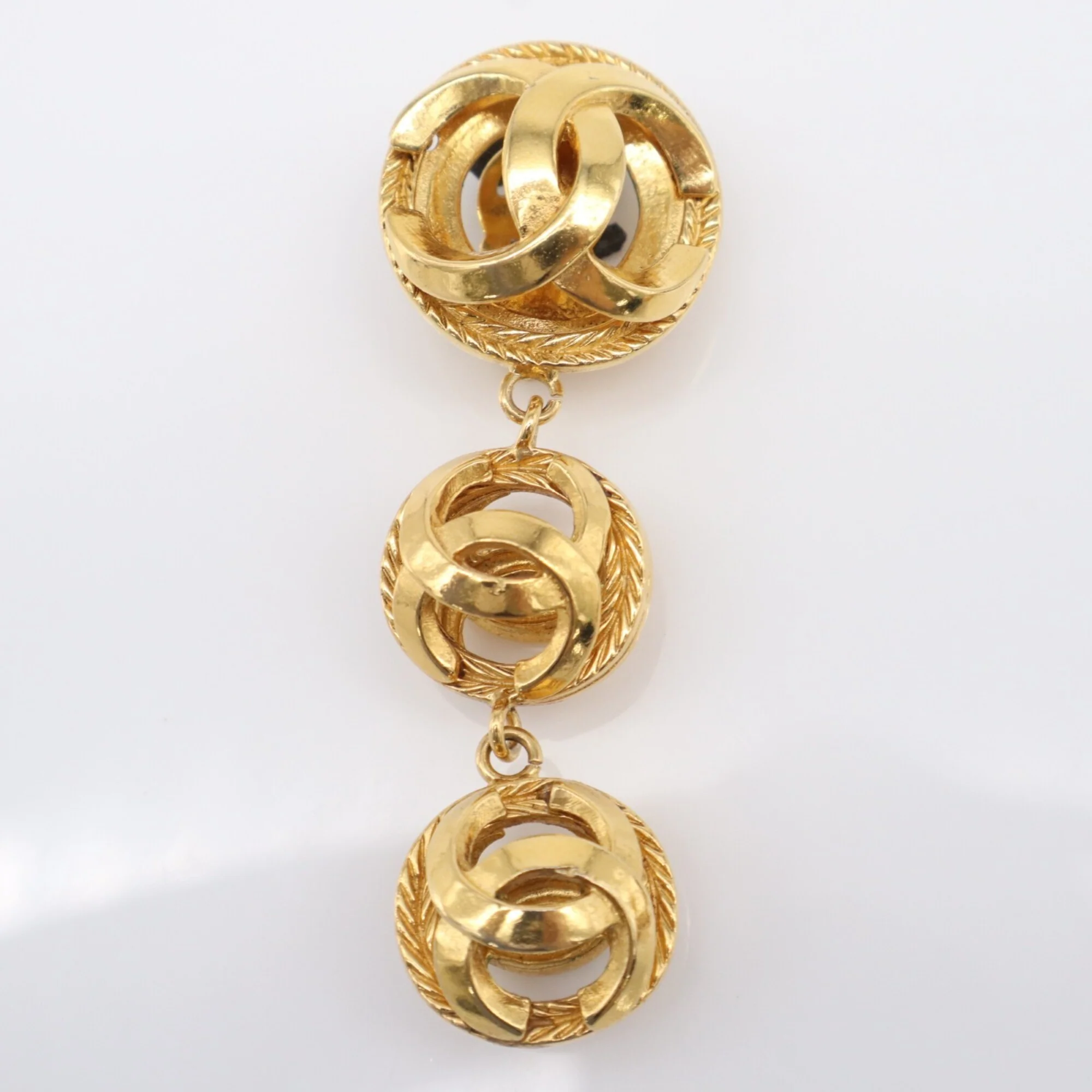 CC Logo Round Clip-On Earrings Metal Gold-Tone Metal - Image 5