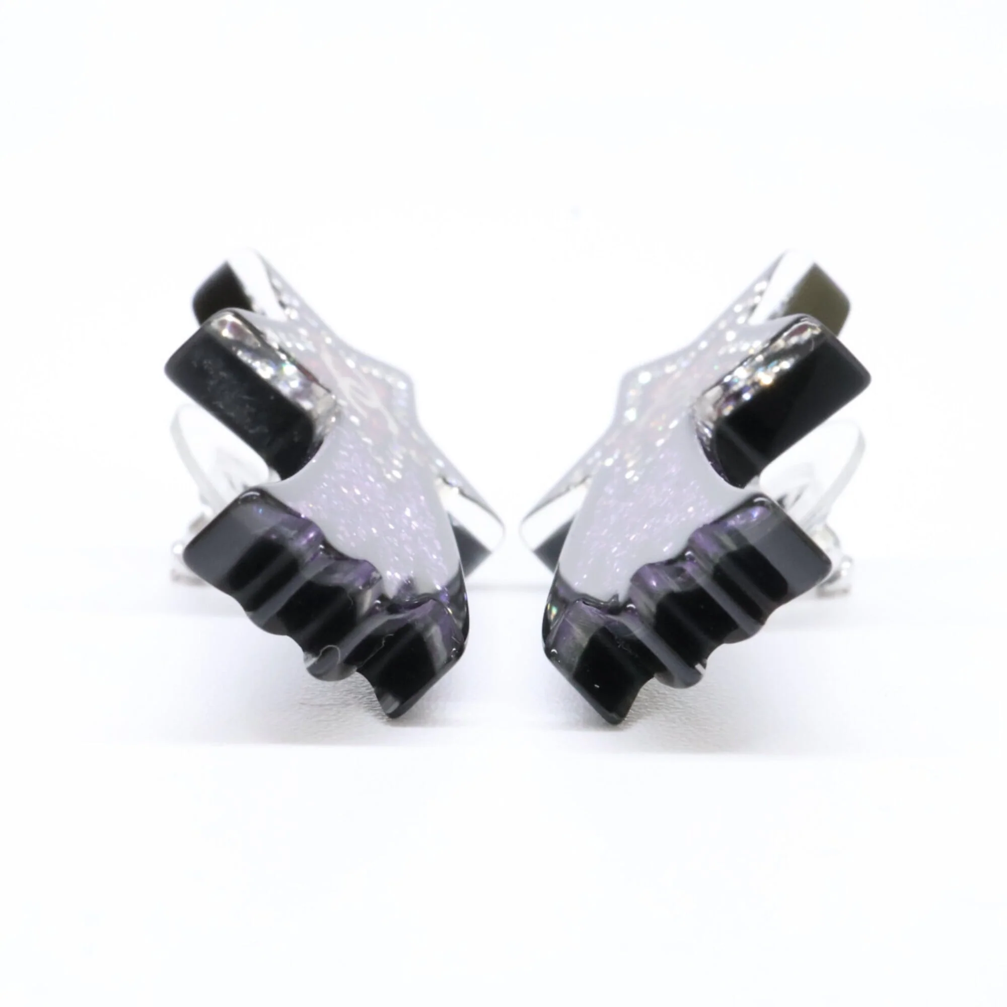 CC Logo Star Earrings Metal - Image 4