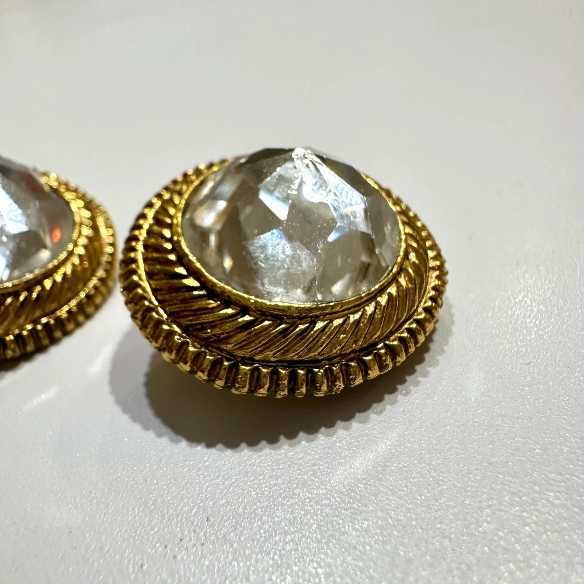 Clip-On Earrings Clip-On Gold-Tone Metal - Image 6