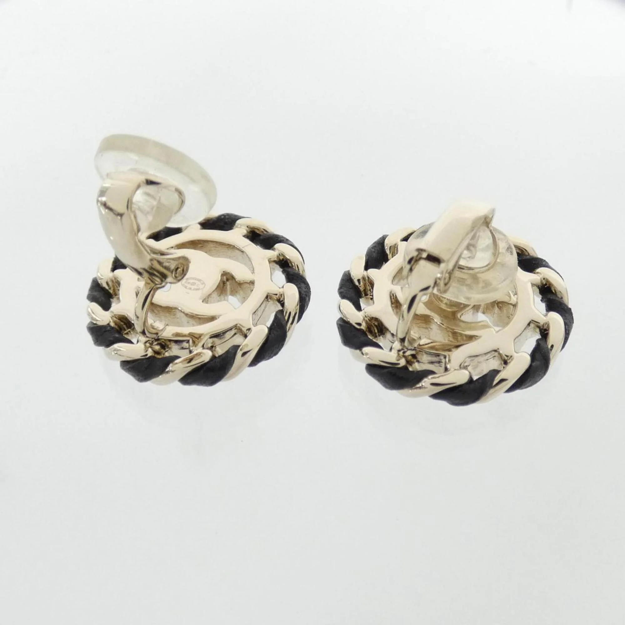 Clip-On Earrings Leather - Image 3