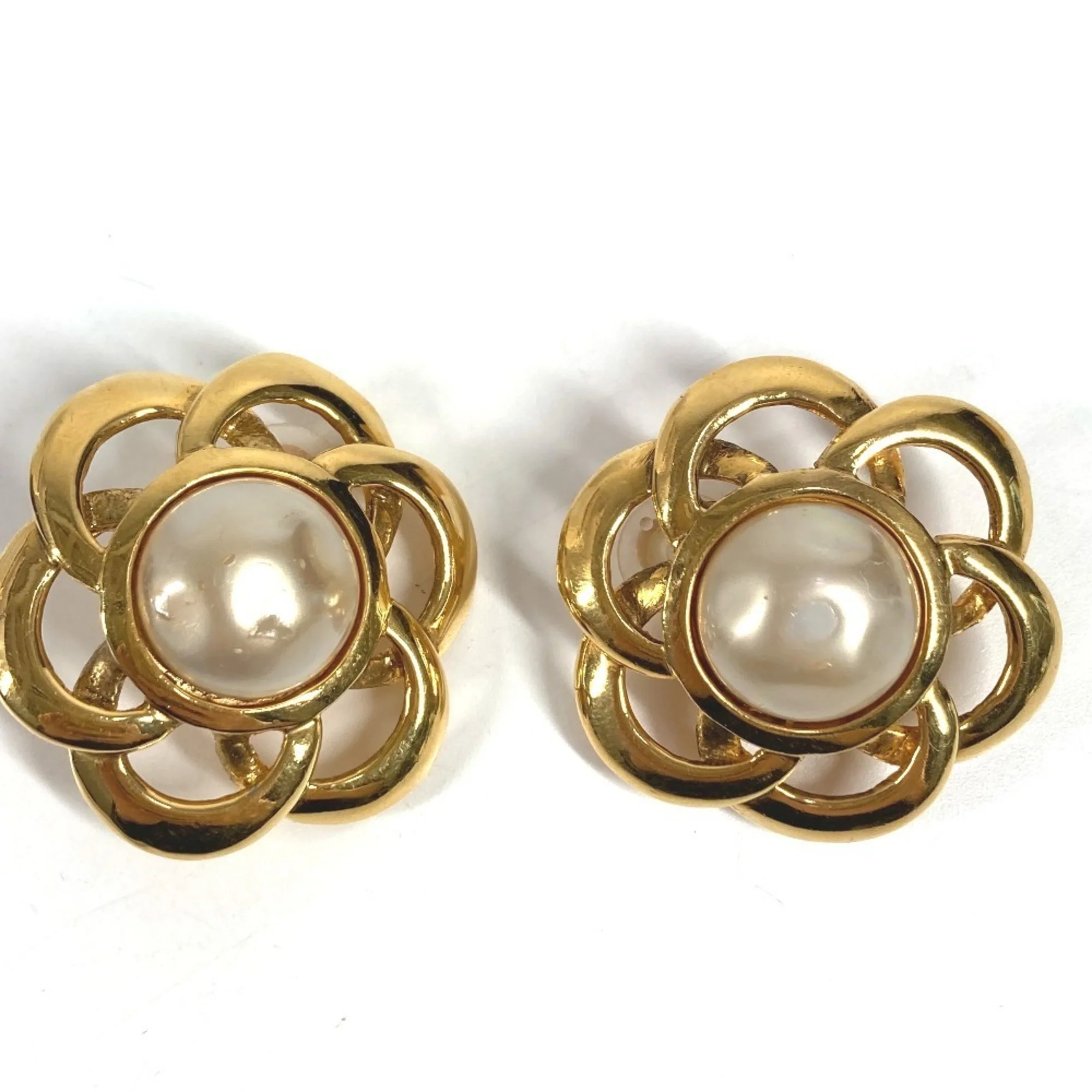 Vintage Clip-On Earrings Pearl Clip-On Gold-Tone Metal