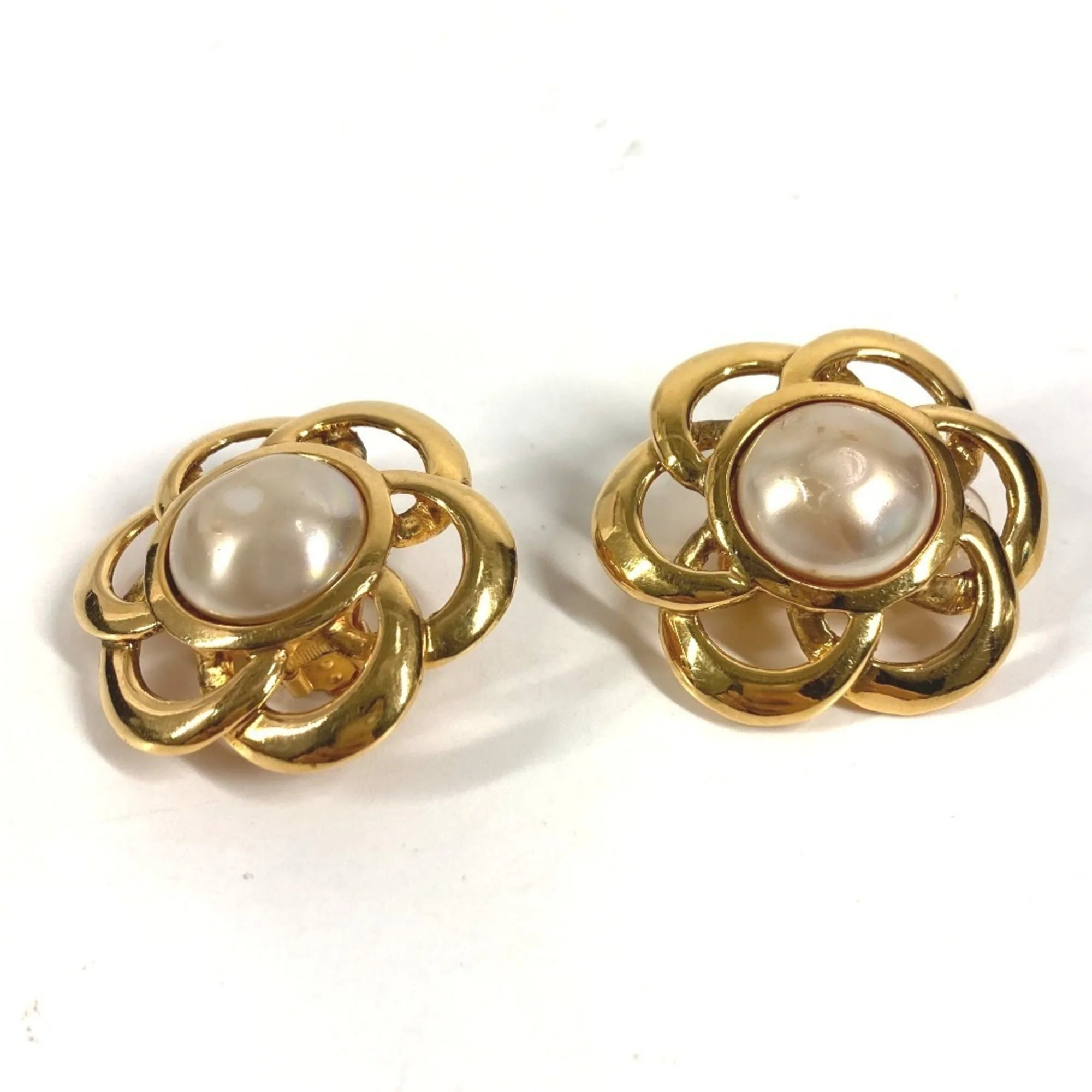 Vintage Clip-On Earrings Pearl Clip-On Gold-Tone Metal - Image 3