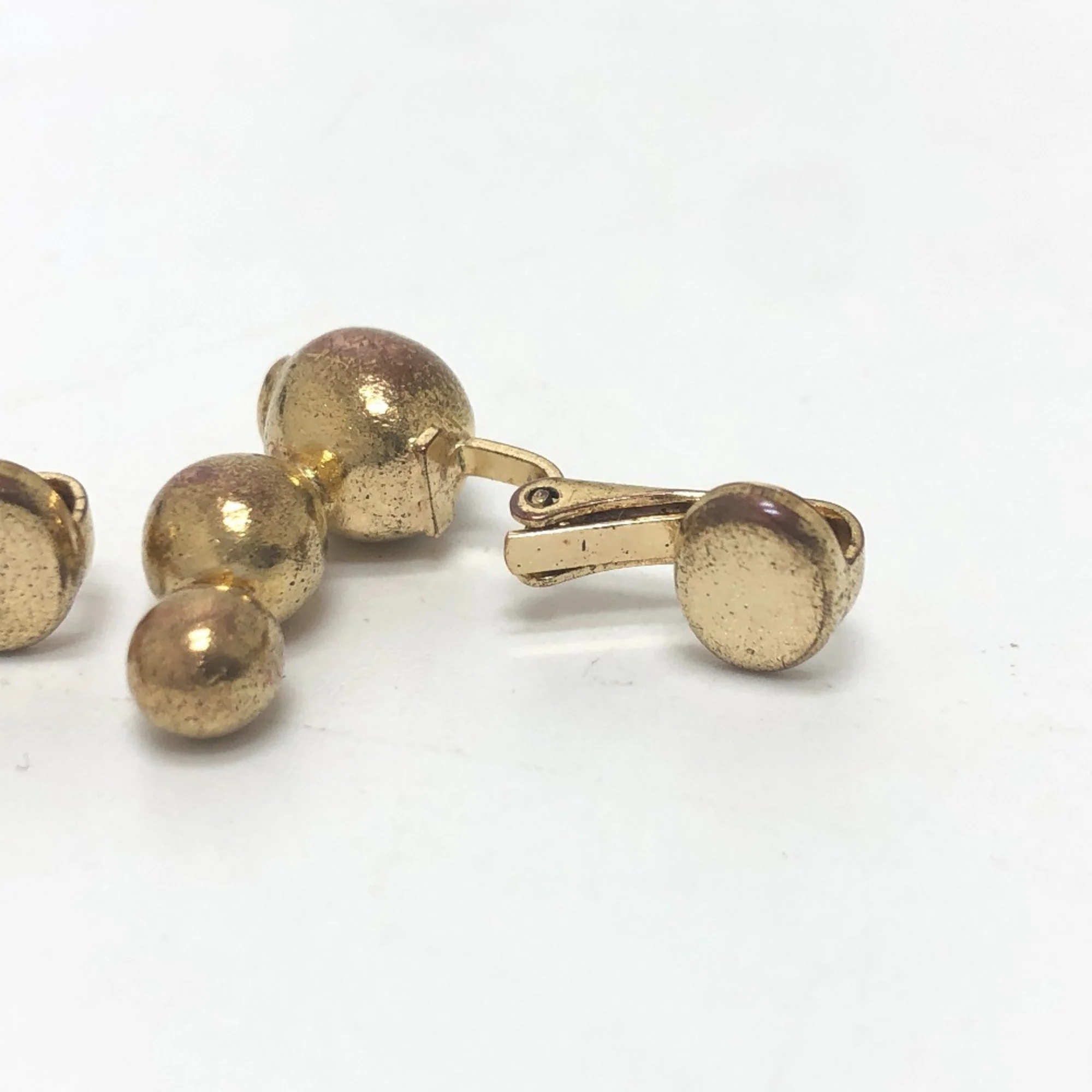 Clip-On Earrings Clip-On Gold-Tone Metal - Image 4