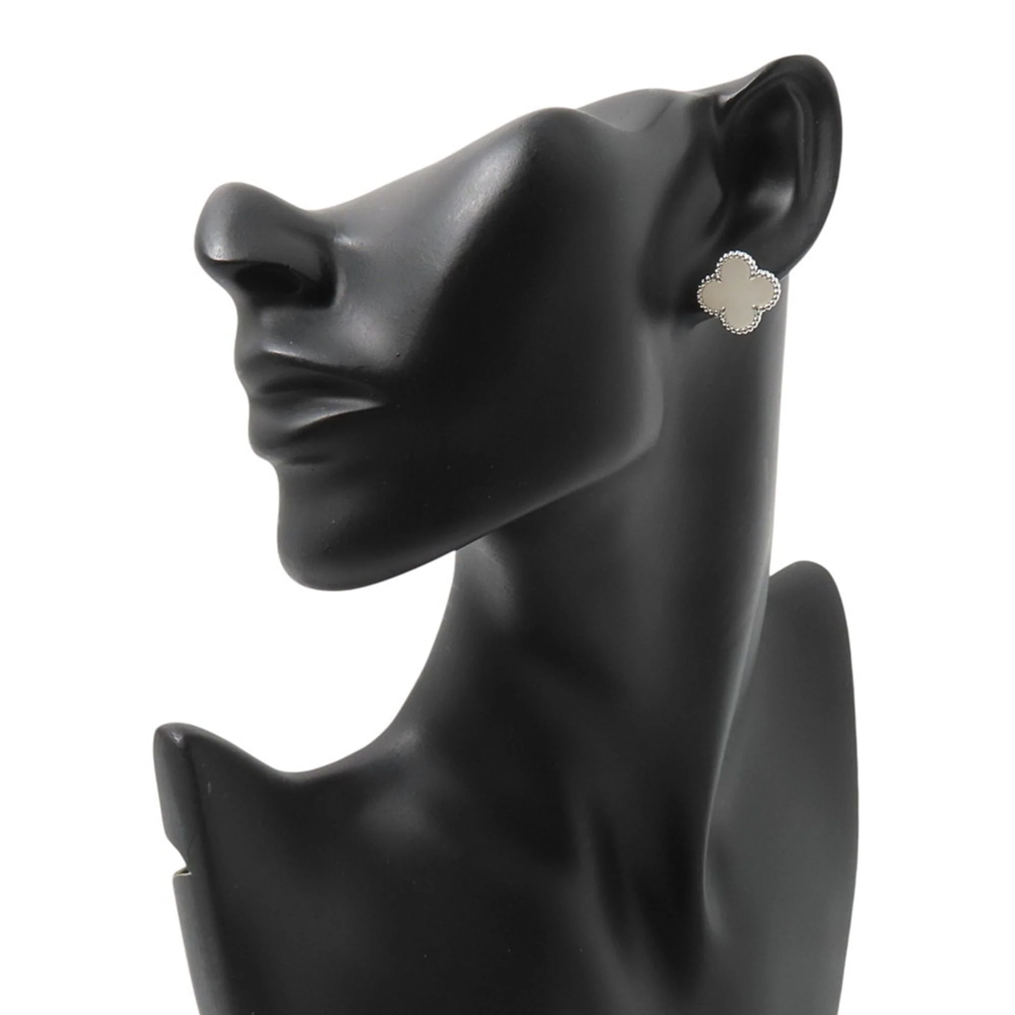 Alhambra Earrings 18K White Gold and Mother of Pearl 18K White Gold - Image 4
