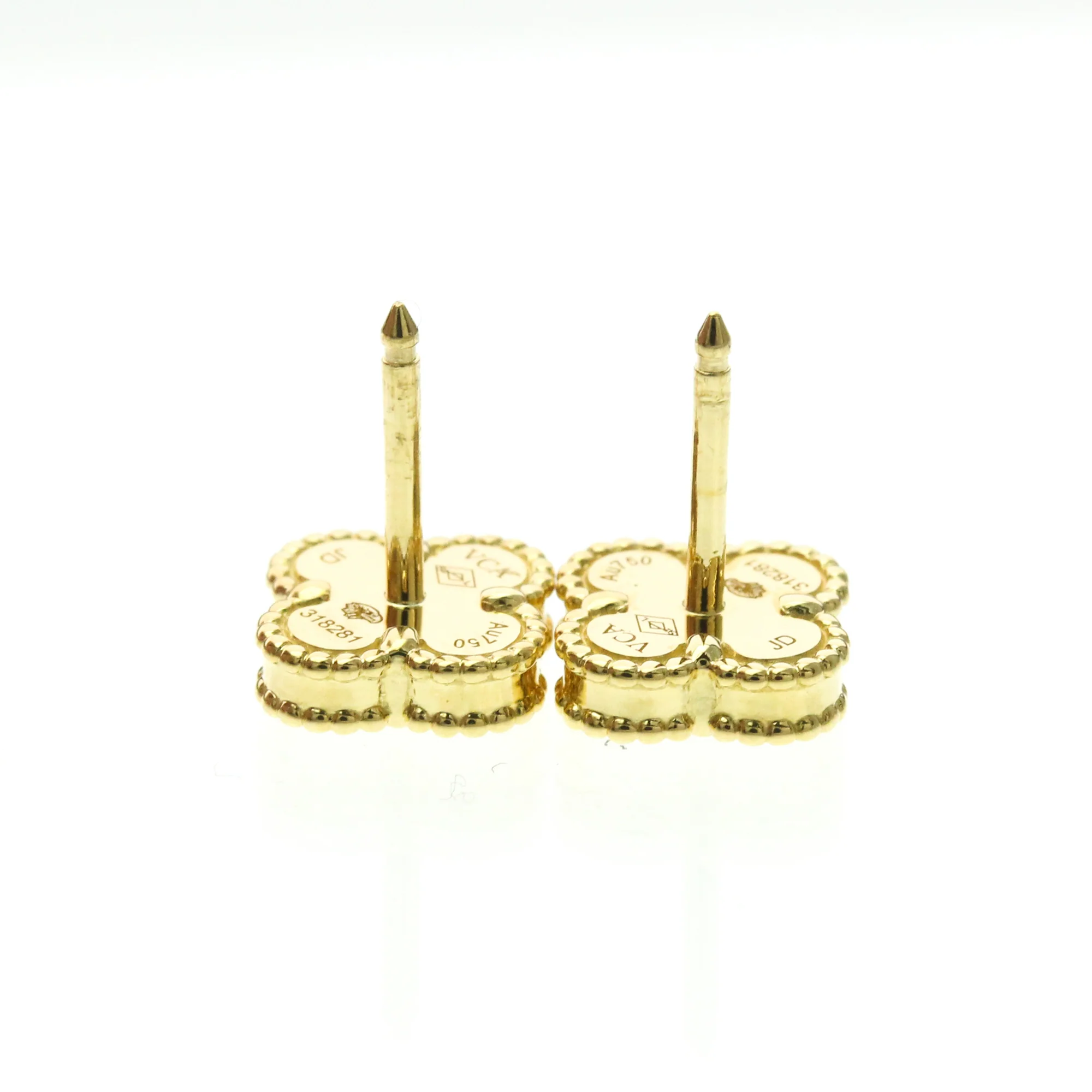 Sweet Alhambra Earrings 18K Yellow Gold and Mother of Pearl 18K Yellow Gold - Image 4
