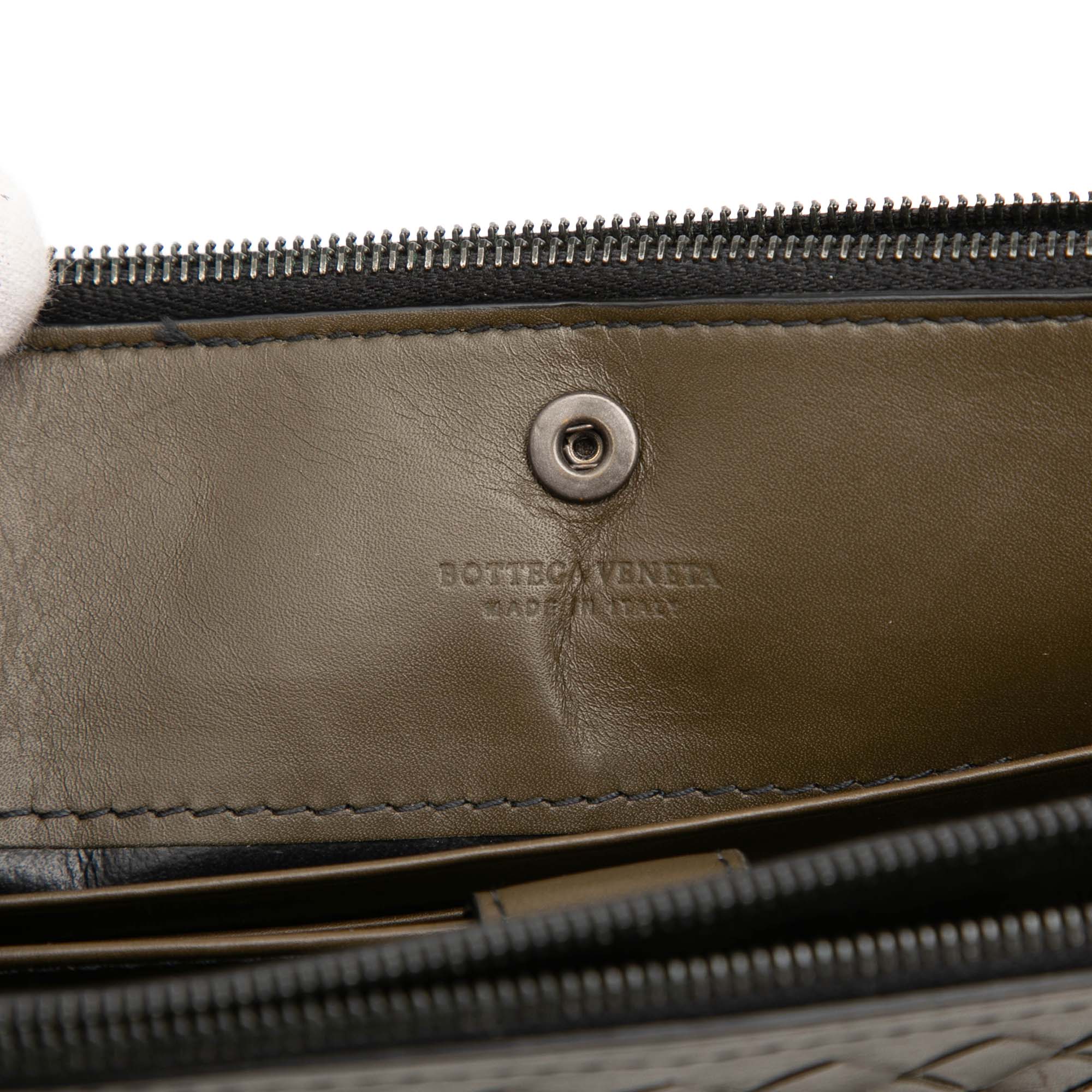 Front Pocket Messenger Bag Intrecciato Nappa Medium - Image 5