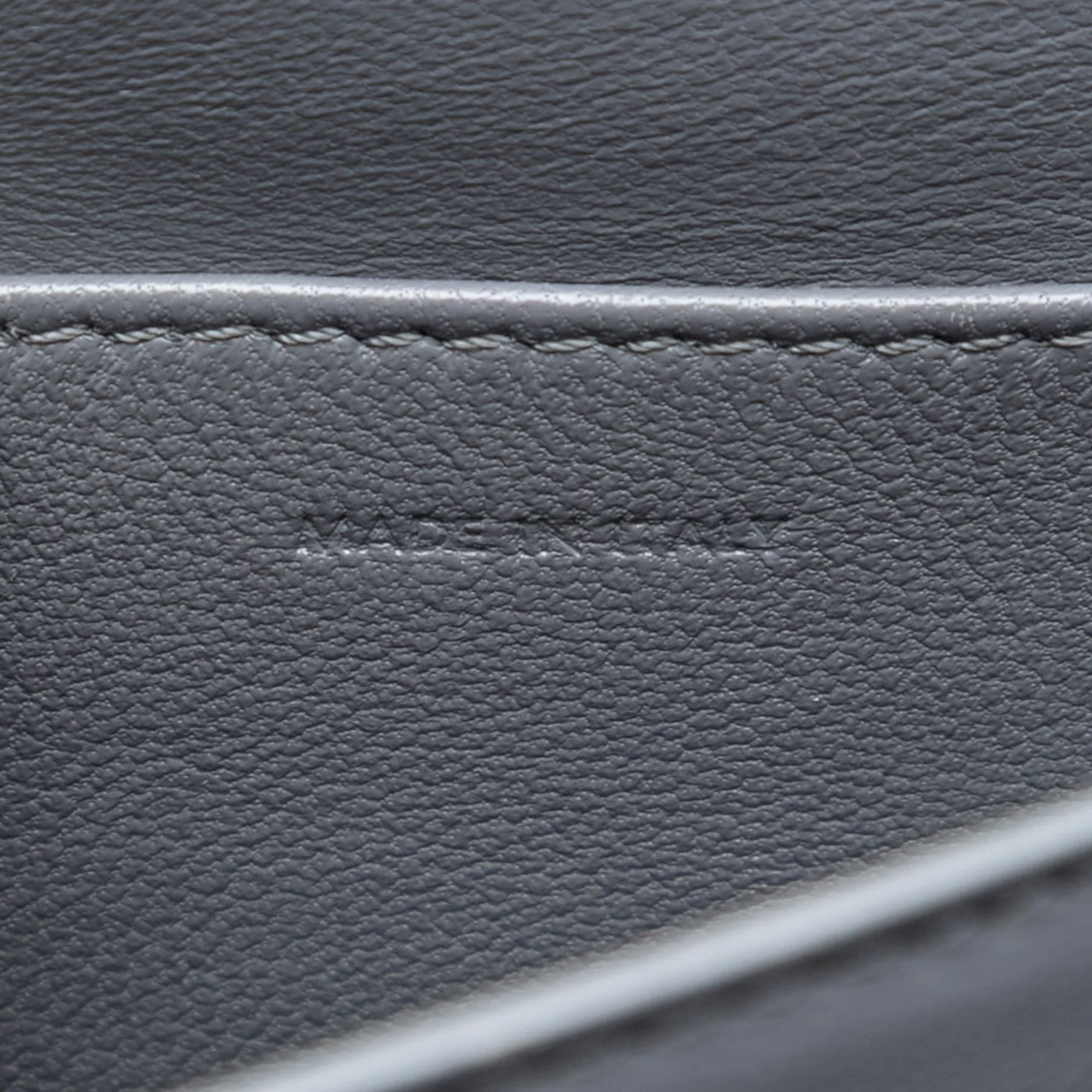 Classic Box Bag Smooth Leather Teen - Image 5