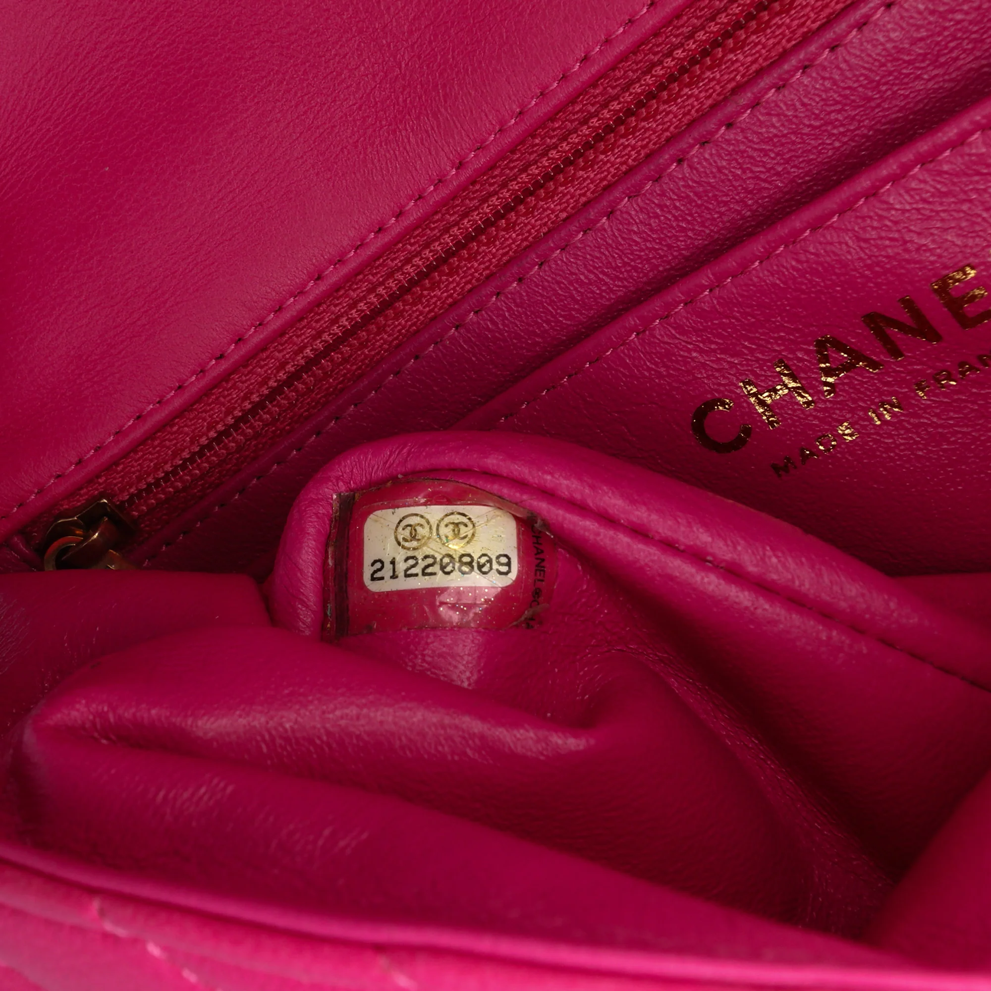 Classic Single Flap Bag Chevron Lambskin Mini - Image 6