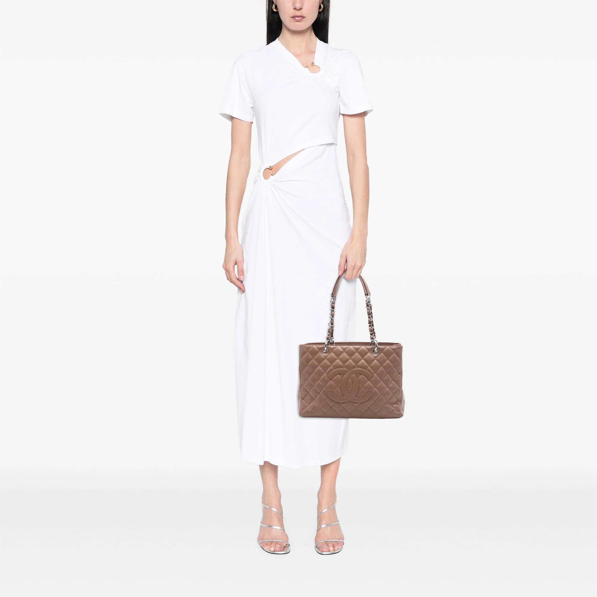 Grand Shopping Tote Quilted Caviar - Image 6