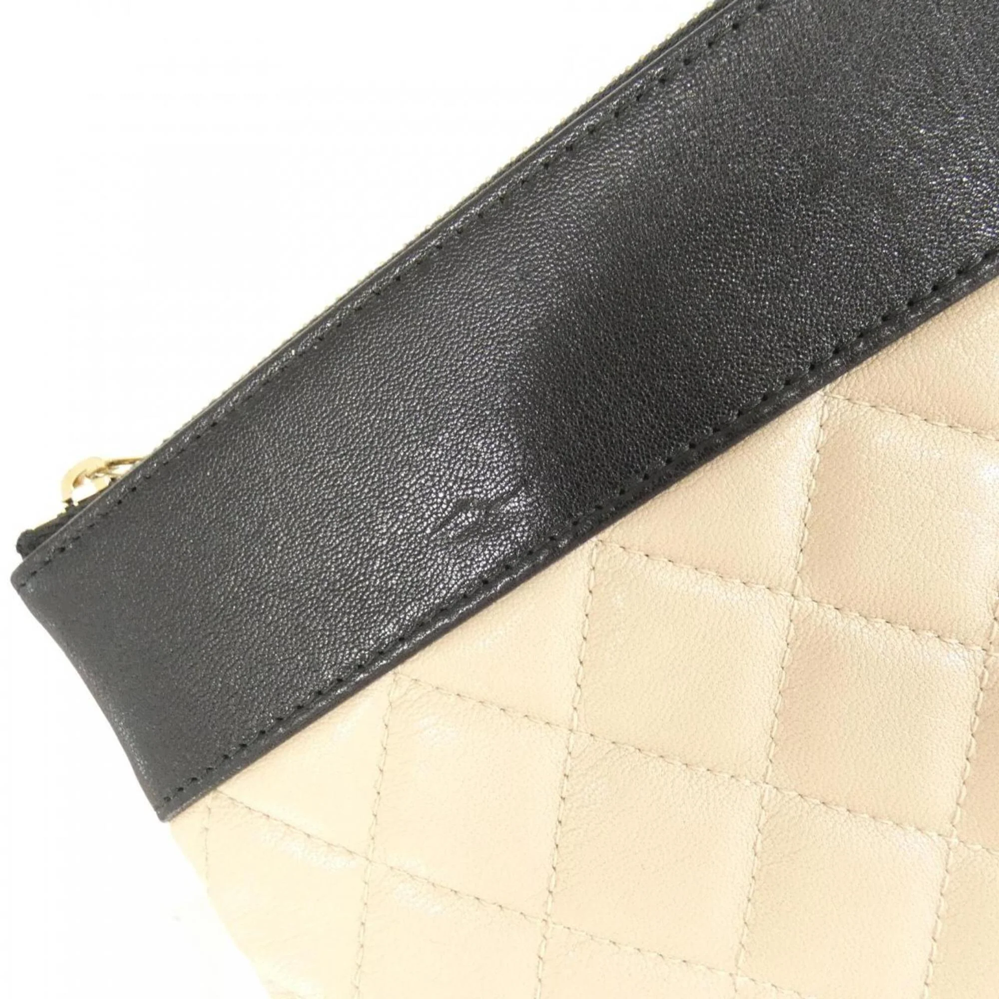 Mademoiselle Vintage O Case Clutch Quilted Sheepskin Large - Image 4