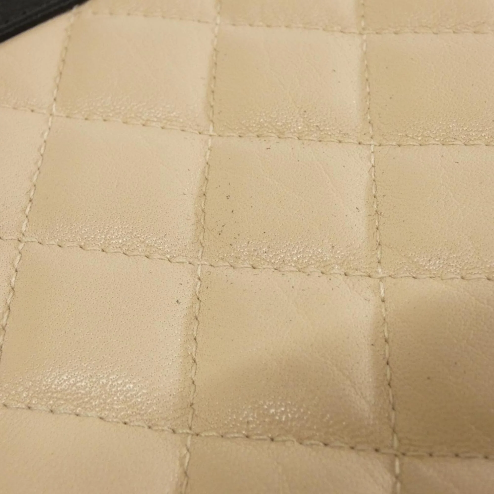 Mademoiselle Vintage O Case Clutch Quilted Sheepskin Large - Image 6