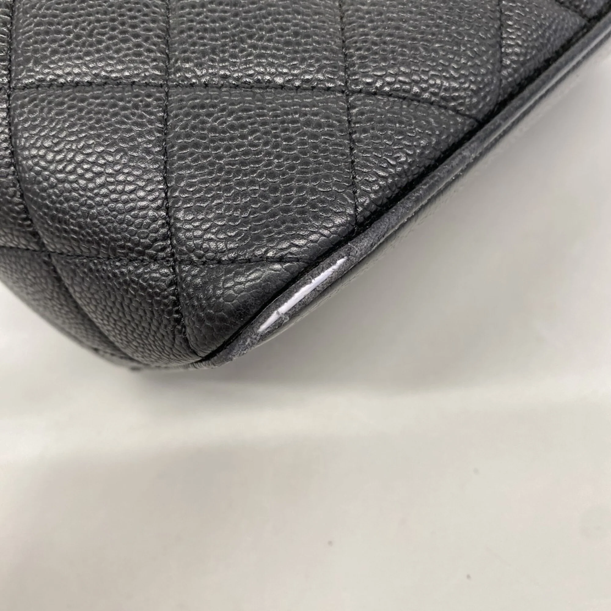 Medallion Tote Quilted Caviar - Image 6