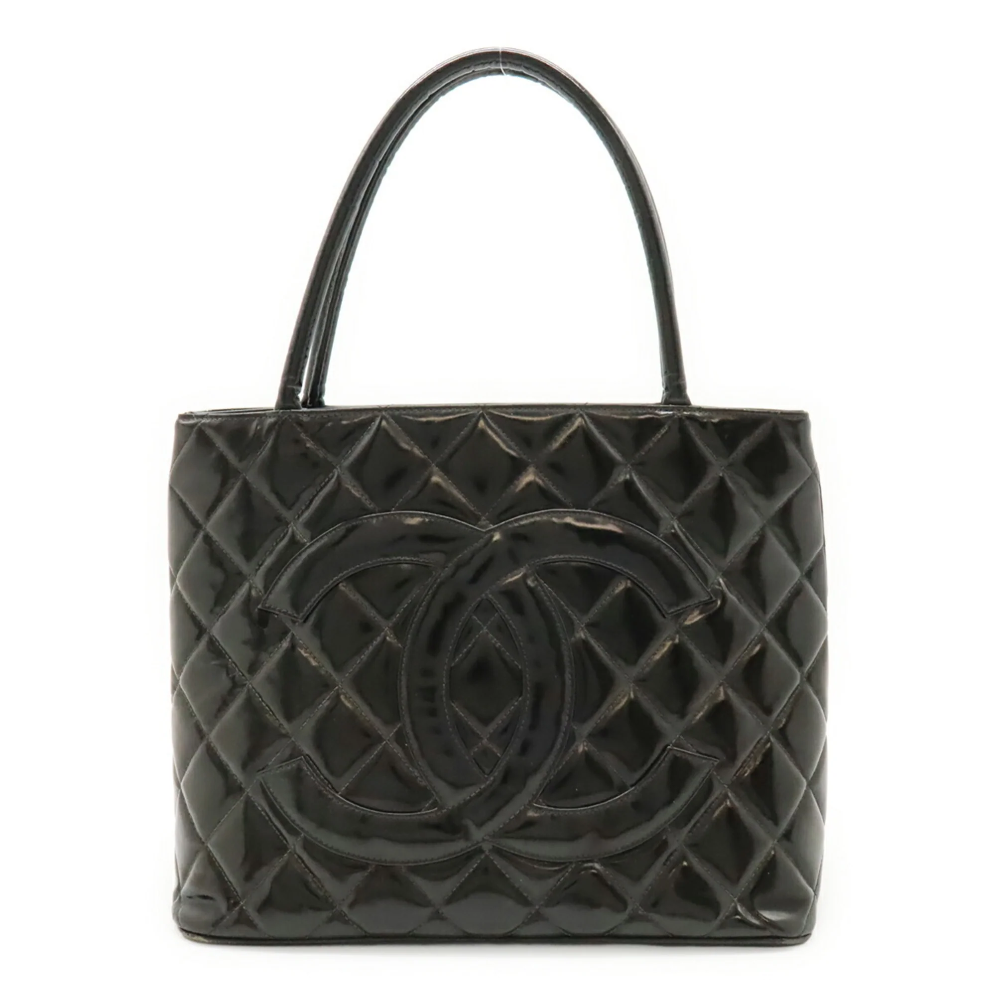 Medallion Tote Quilted Patent - Image 2