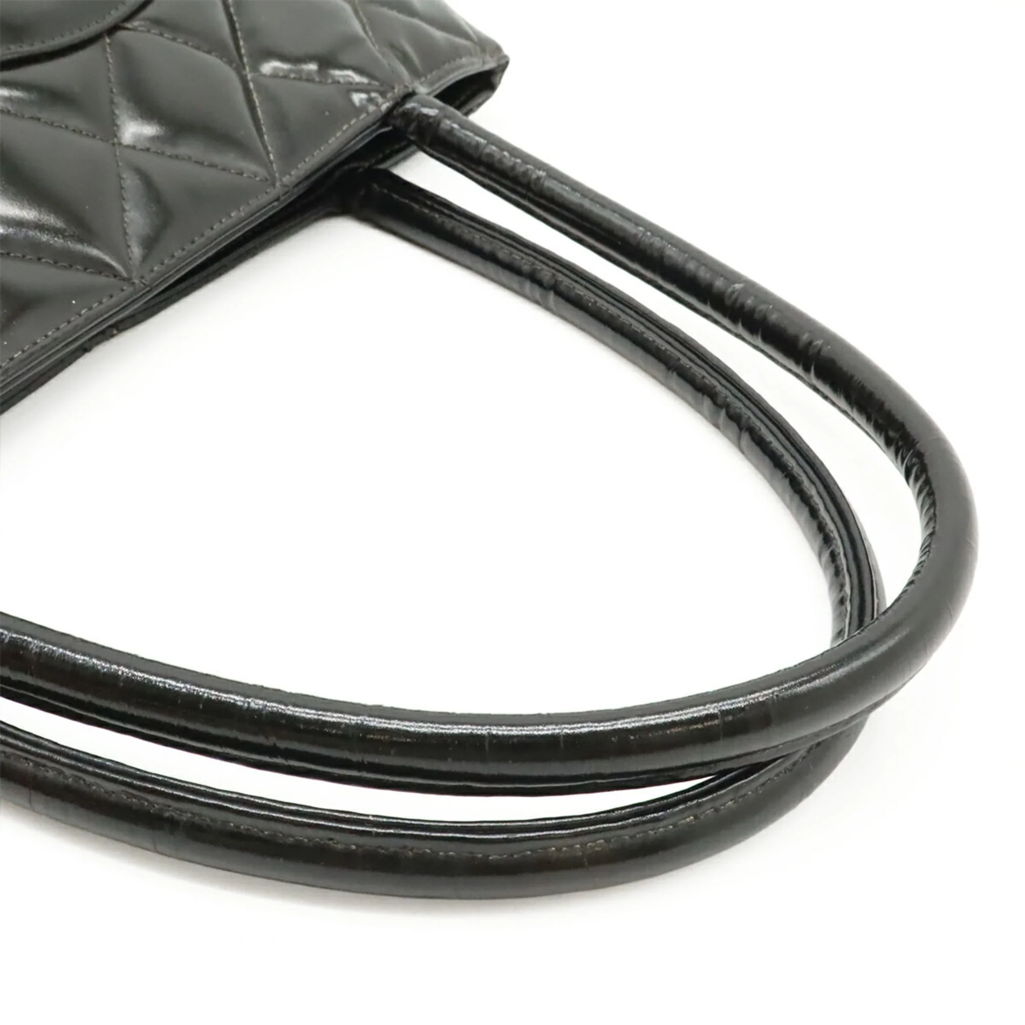 Medallion Tote Quilted Patent - Image 6