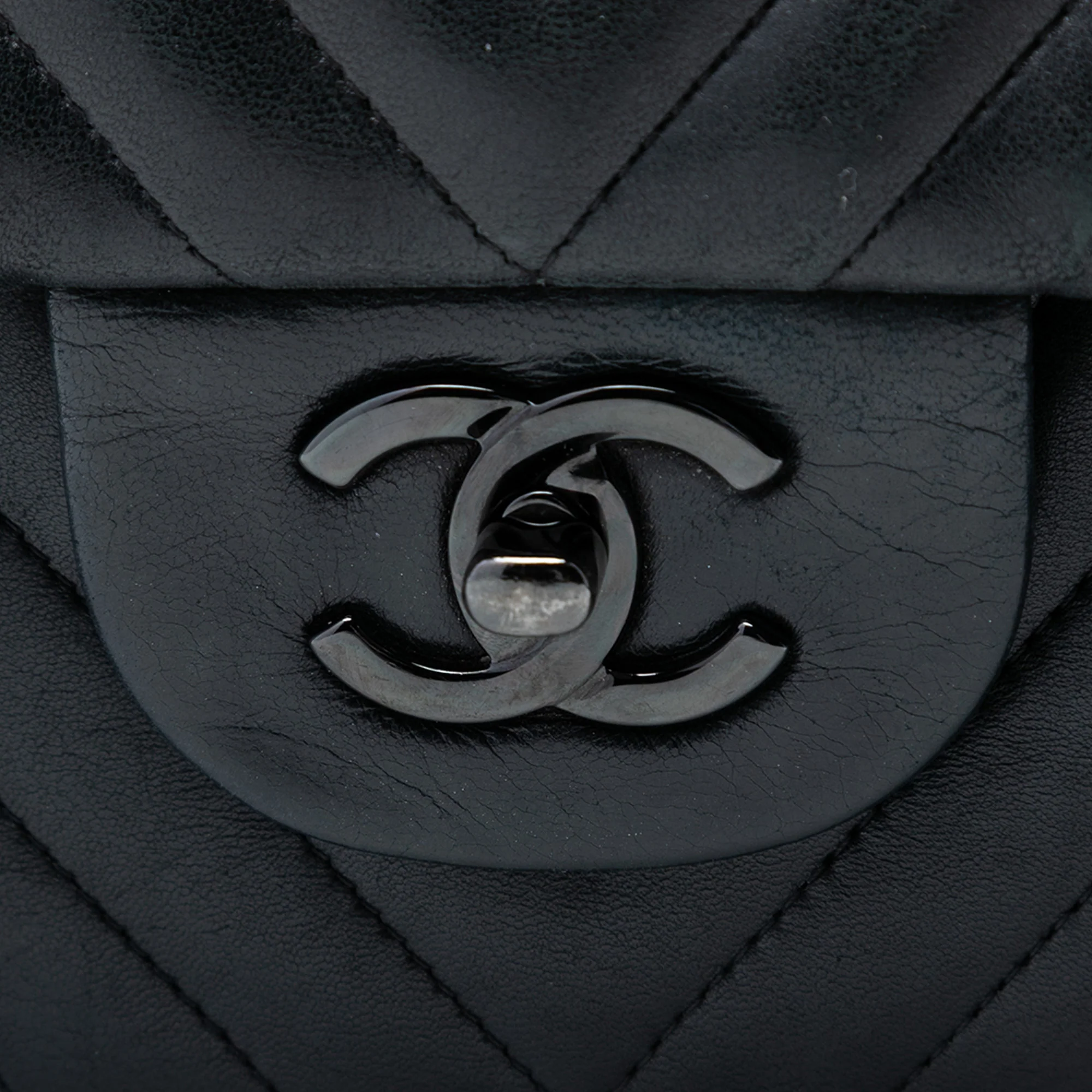 So Black Classic Double Flap Bag Chevron Lambskin Jumbo - Image 5
