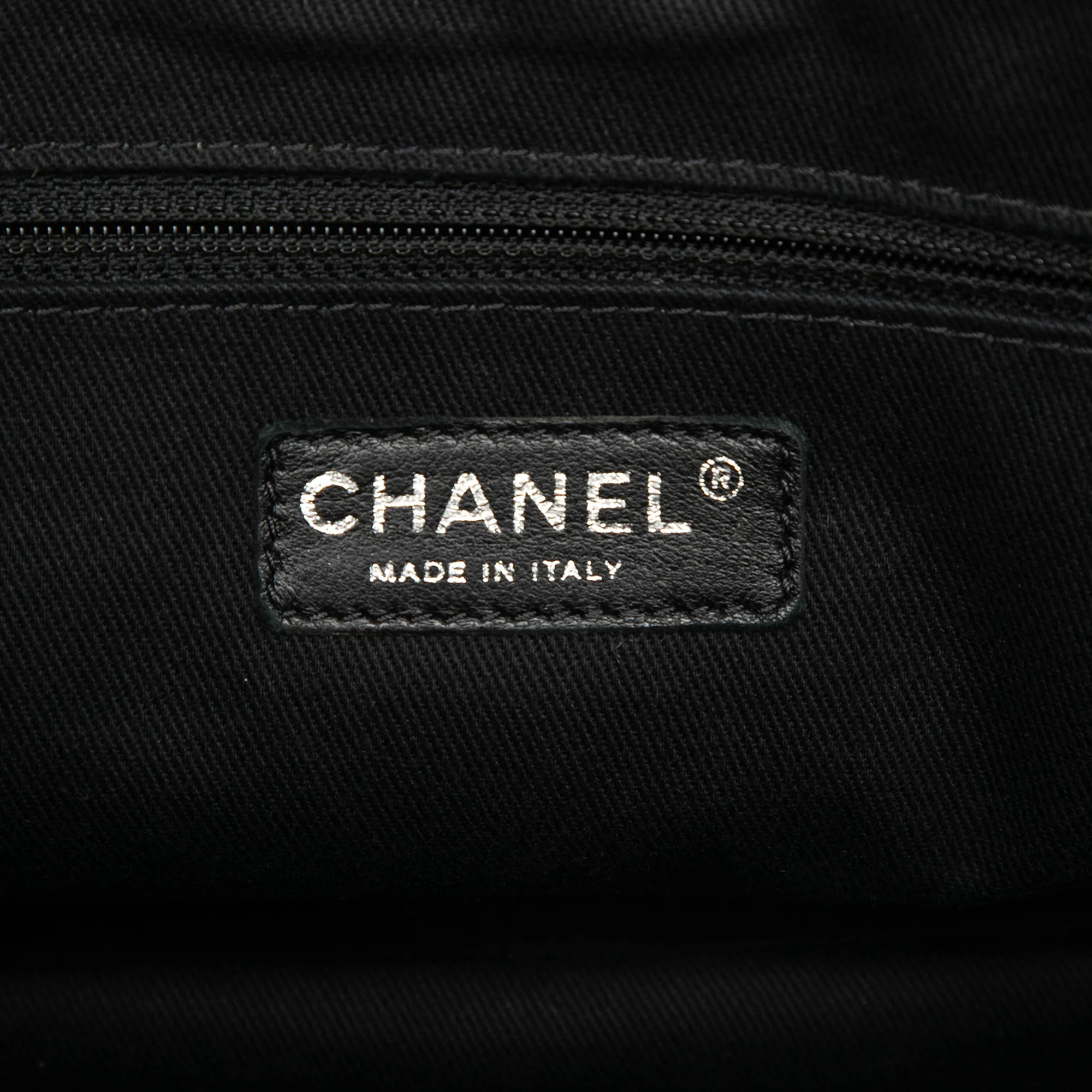 Timeless CC Soft Tote Quilted Patent Large - Image 5