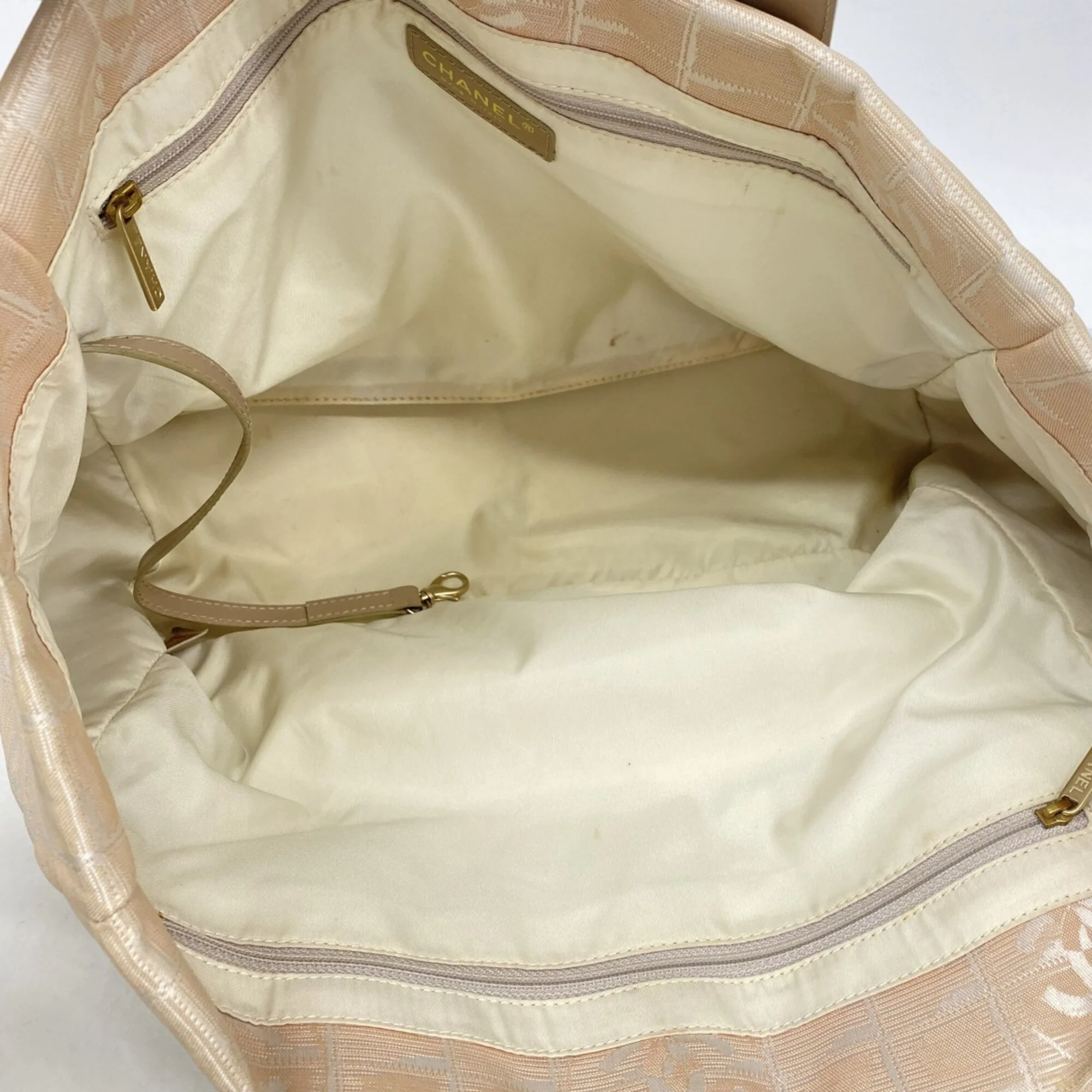 Travel Line Tote Nylon Medium - Image 4
