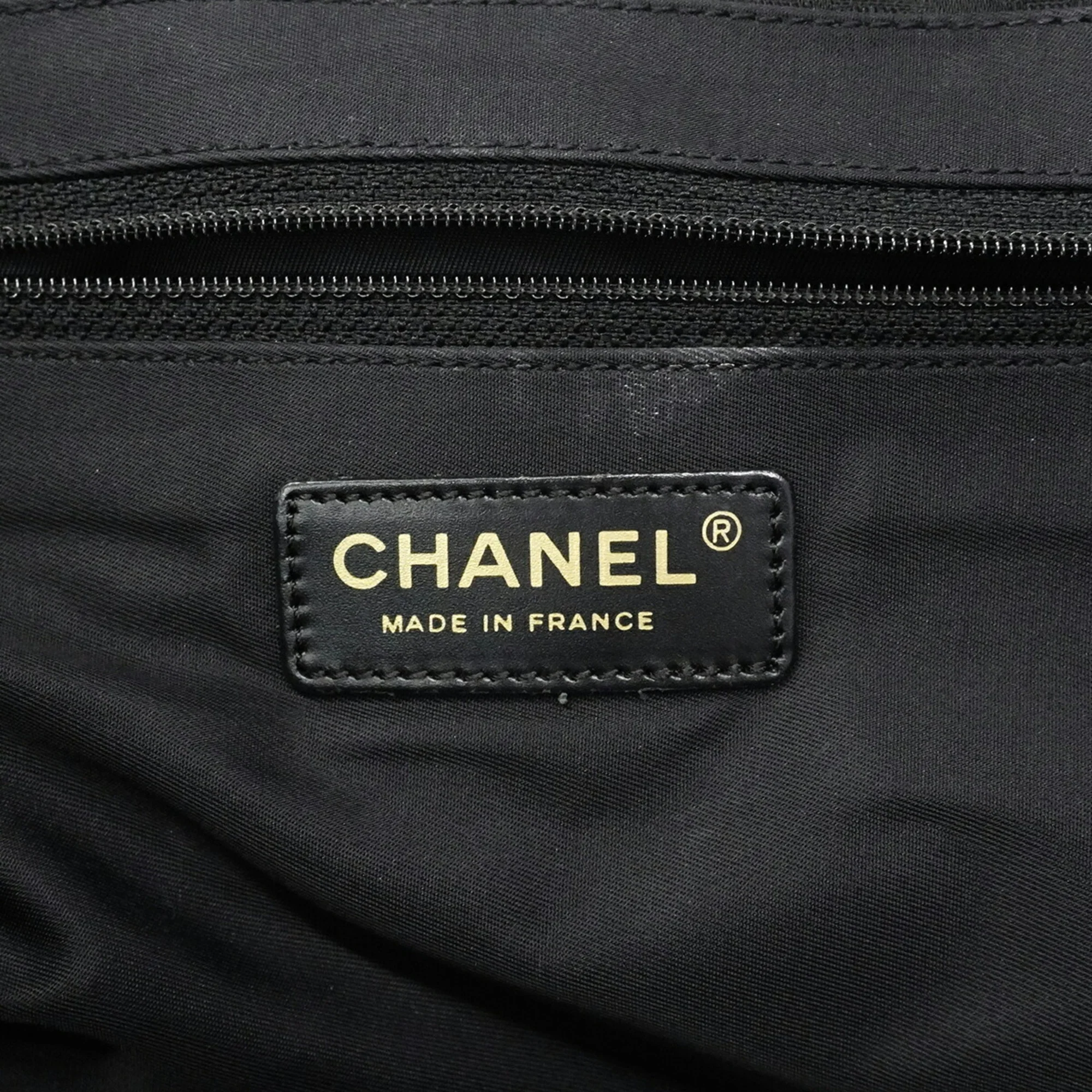 Travel Line Tote Nylon Medium - Image 5