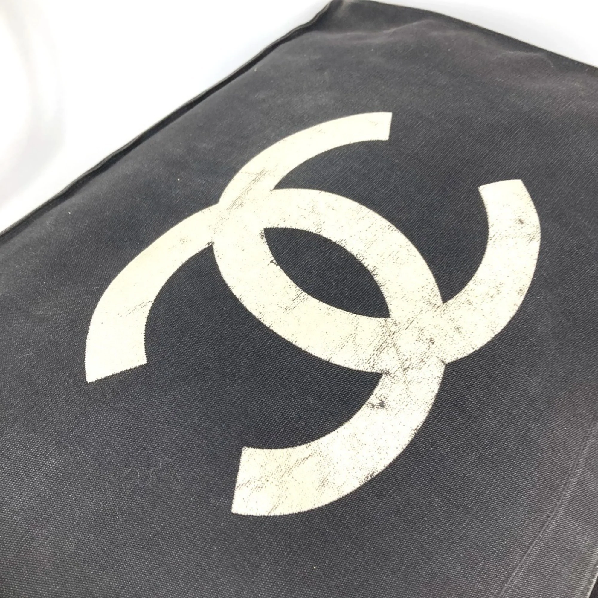 Vintage CC Chain Tote Canvas Large - Image 9