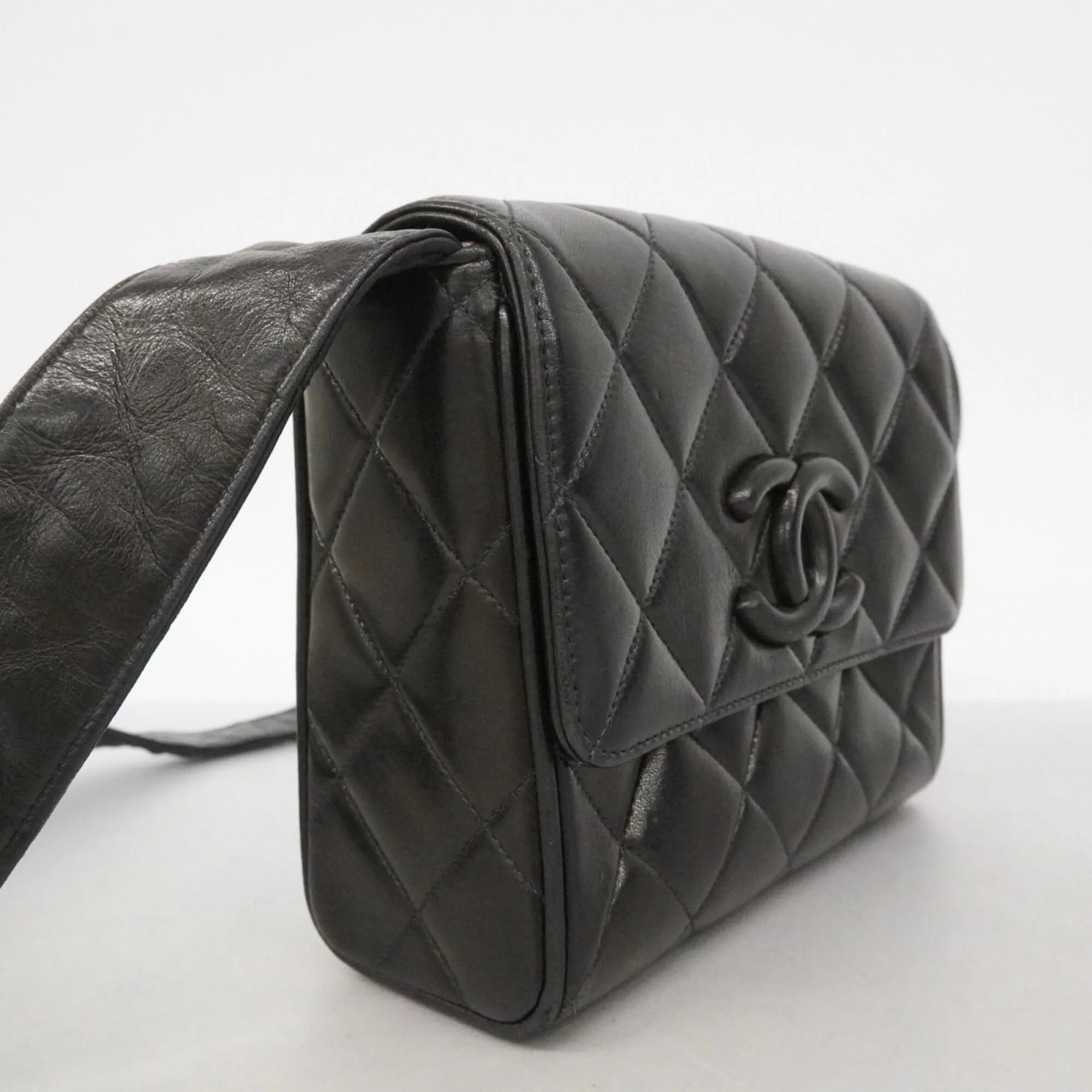 Vintage Covered CC Flap Bag Quilted Lambskin Medium - Image 2