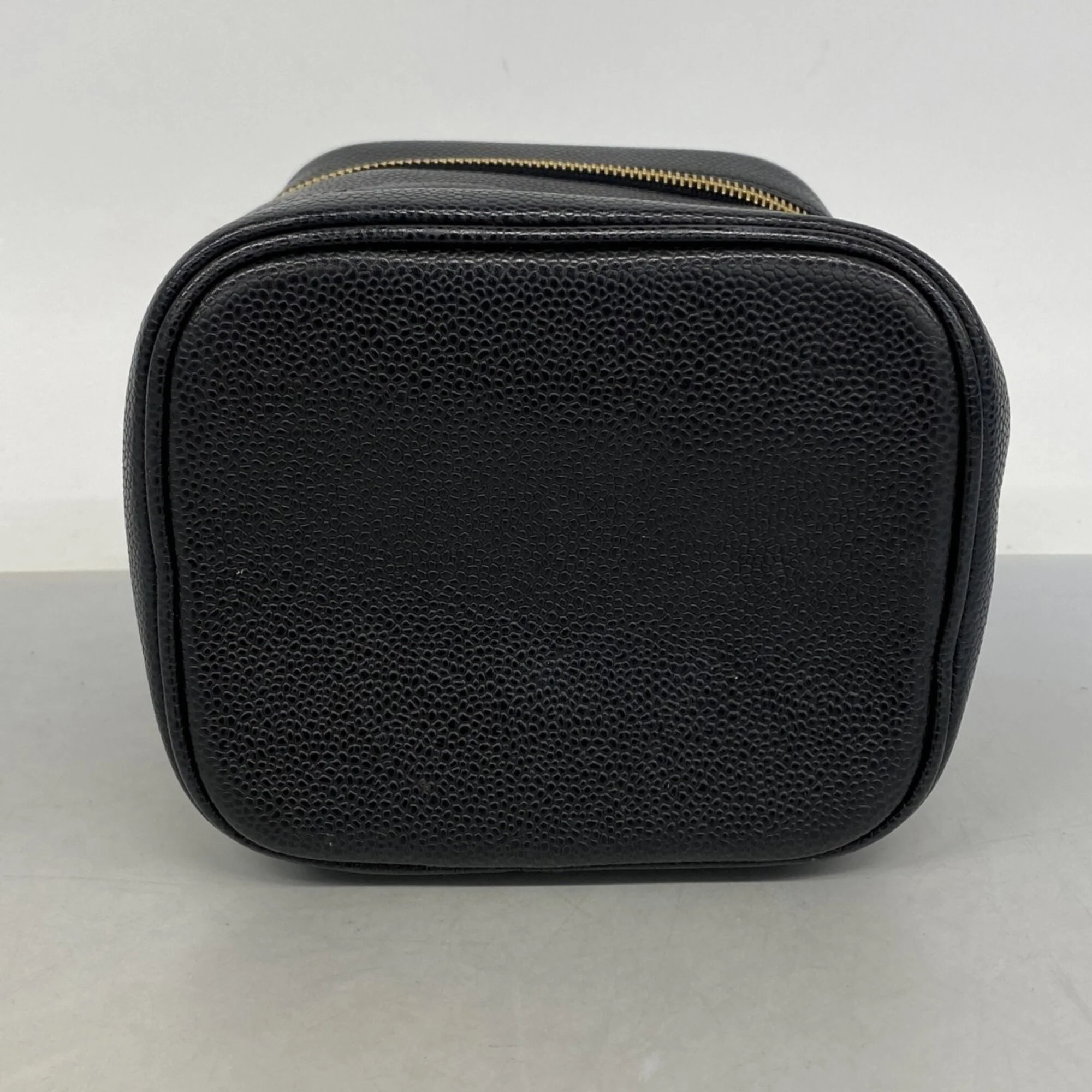 Vintage Timeless Cosmetic Case Caviar Tall - Image 3
