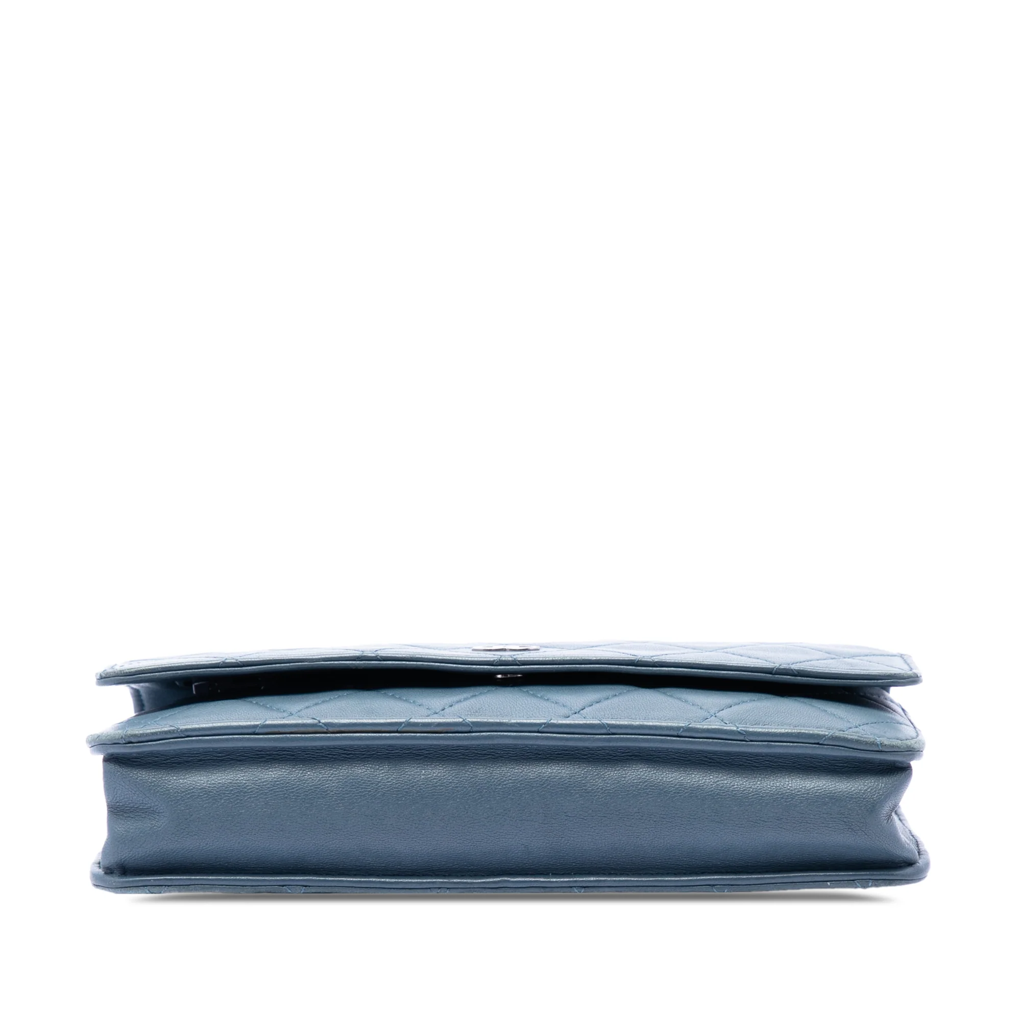 Wallet on Chain Quilted Lambskin - Image 3