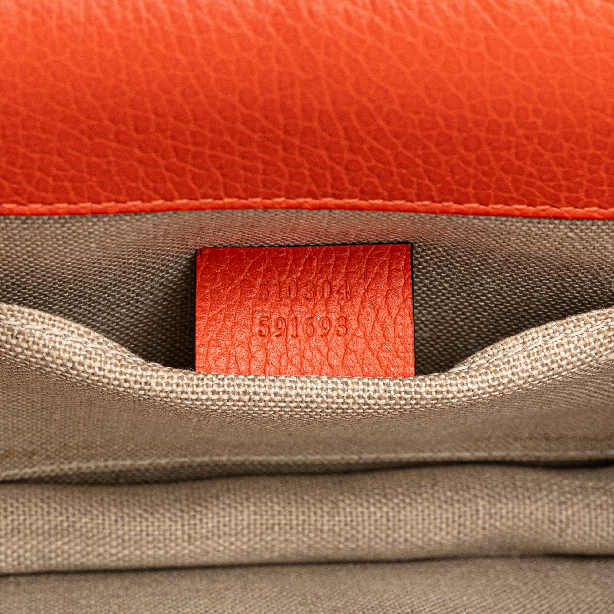 Interlocking Shoulder Bag Leather Small - Image 6
