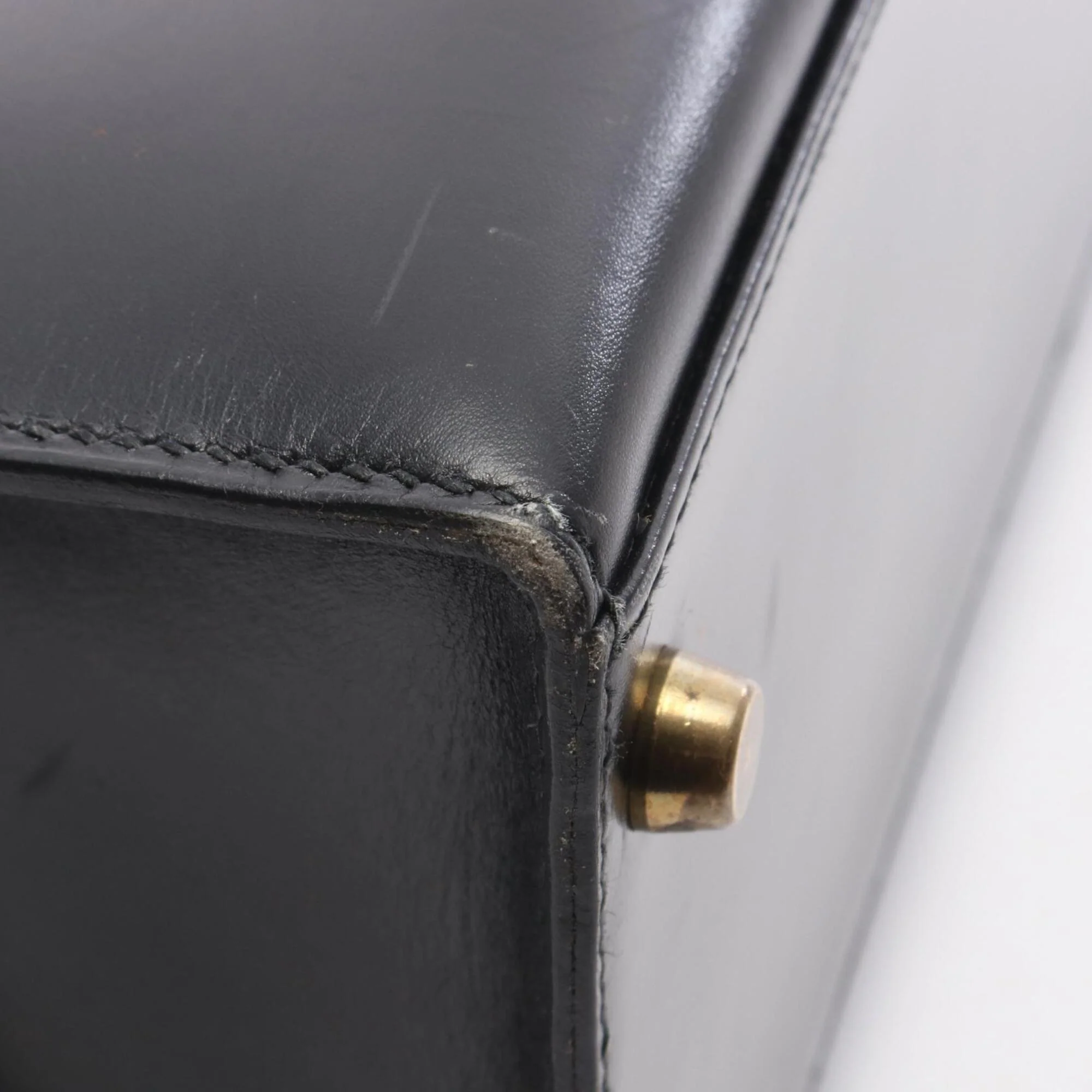 Kelly Handbag Black Box Calf with Gold Hardware 28 - Image 8